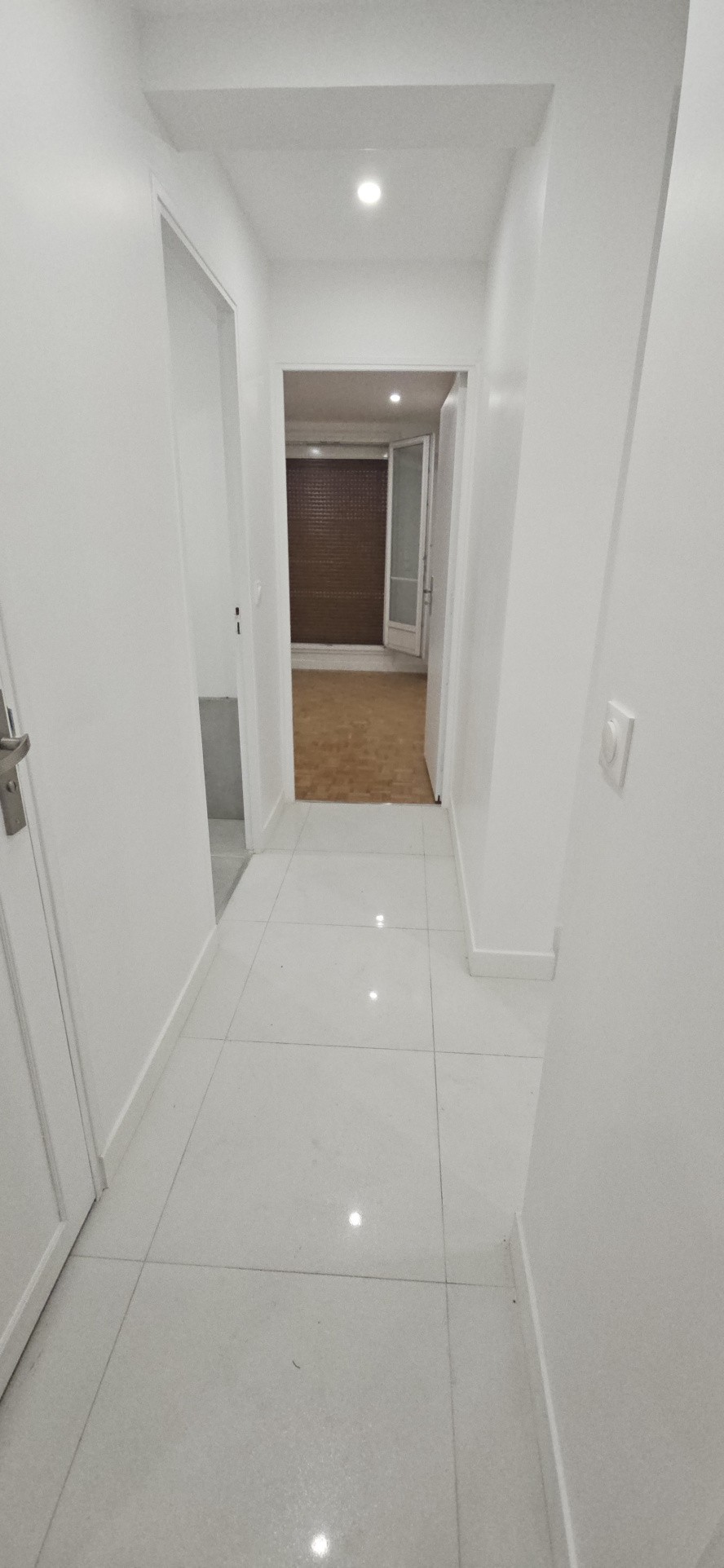 À vendre   superbe  F3 avec balcon et cave en plein centre ville. — photo 7