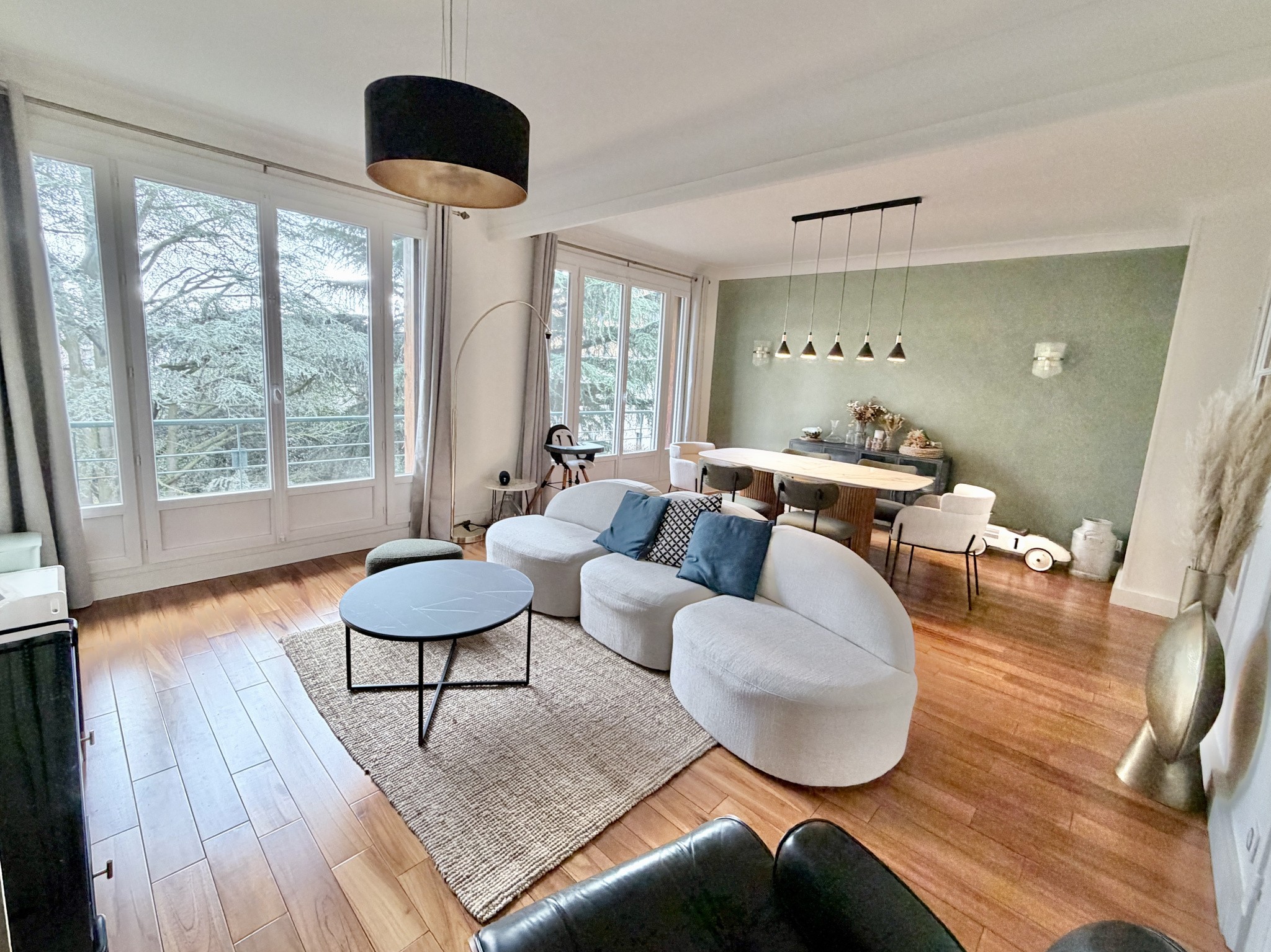 Appartement de 90m2 avec place de parking et cave — photo 2