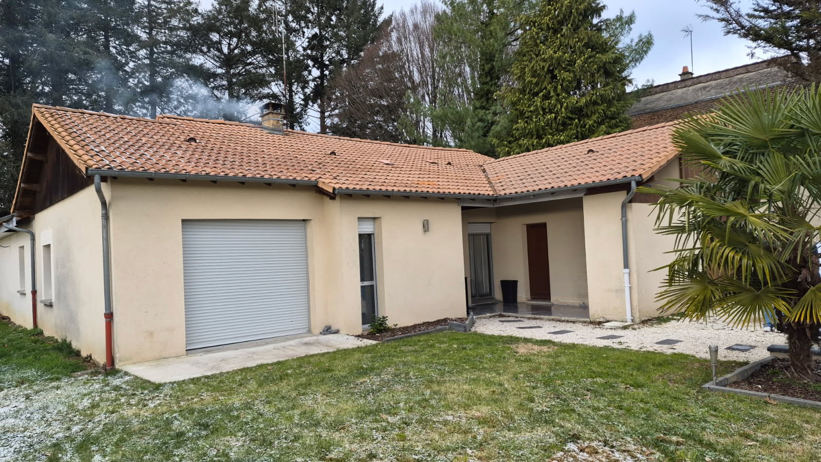 -Maison familiale avec garage  Verneuil-sur-Vienne — photo 2