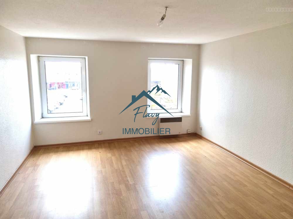 Immeuble en hyper centre de Bruyères — photo 3