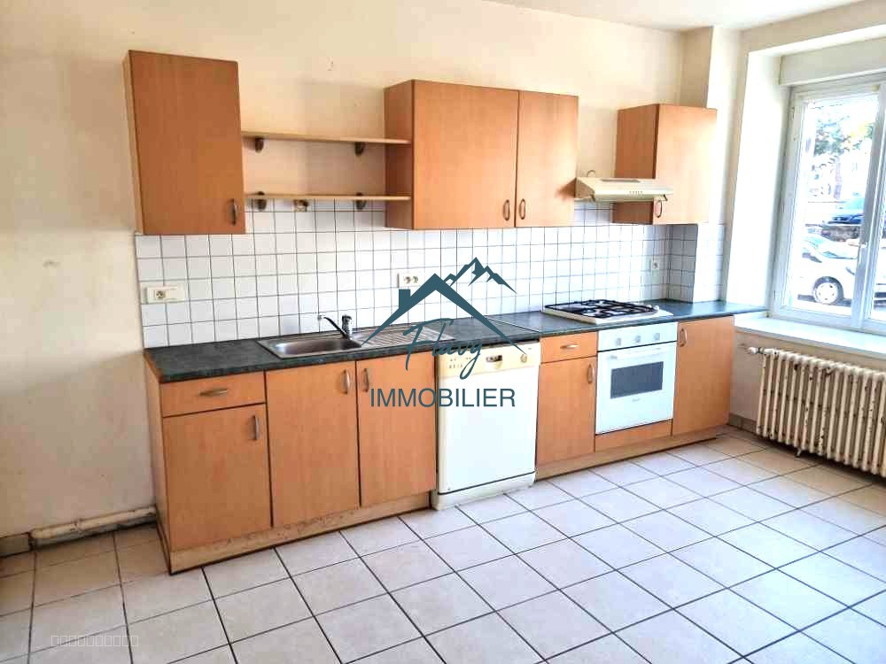Immeuble en hyper centre de Bruyères — photo 4
