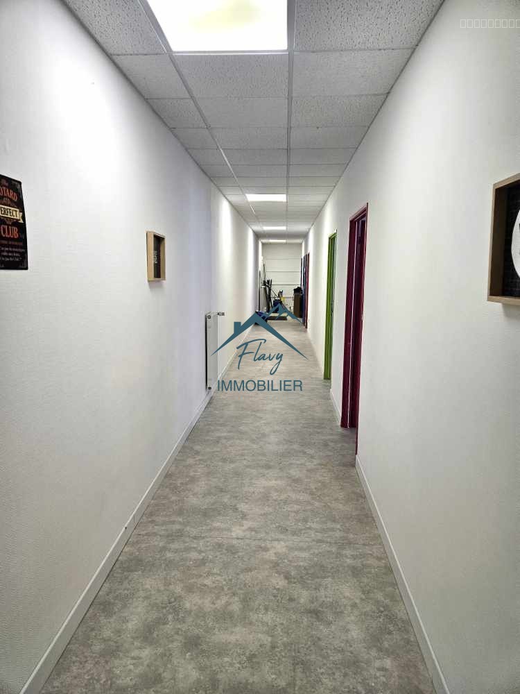 Bureaux et espaces professionnels 220m2 - Julienrupt — photo 9