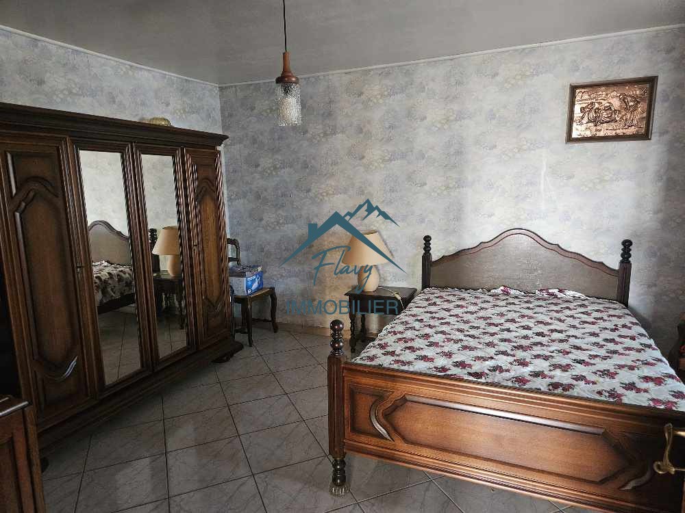 Maison avec appartement indépendant et grand garage d'env. 80m2 sur sol — photo 12