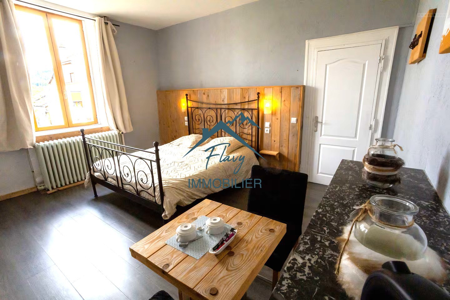 Propriété avec gîte et dépendances — photo 3