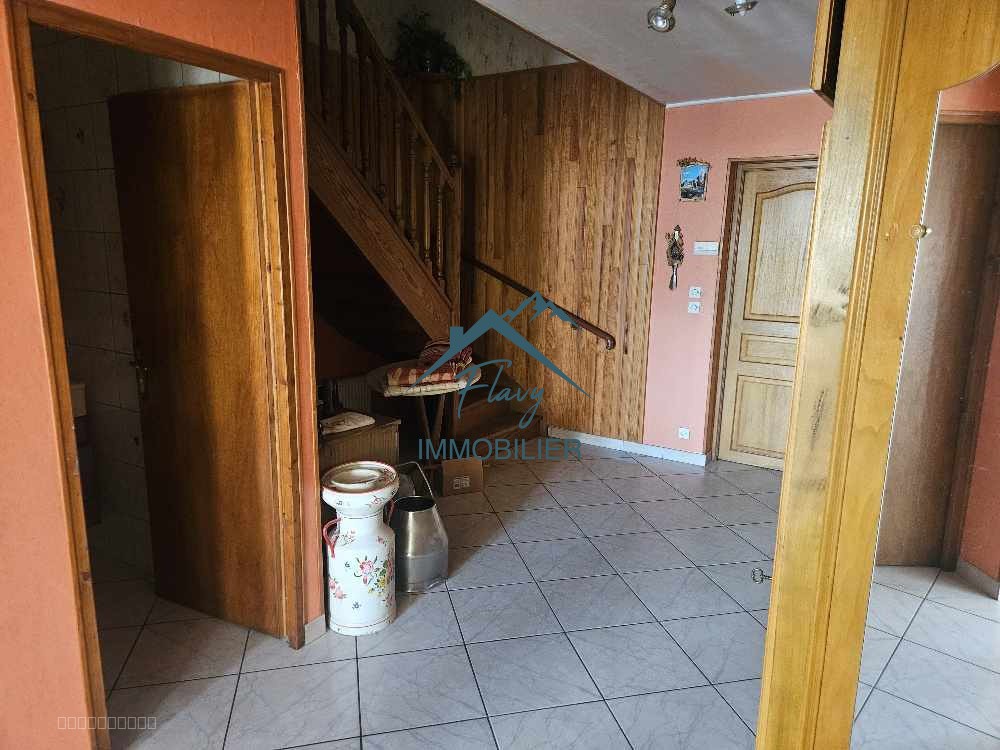 Maison avec appartement indépendant et grand garage d'env. 80m2 sur sol — photo 14