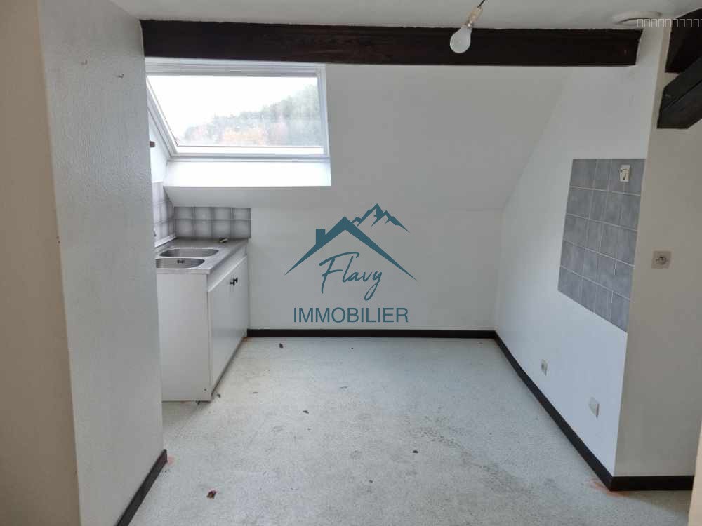 Immeuble en hyper centre de Bruyères — photo 5