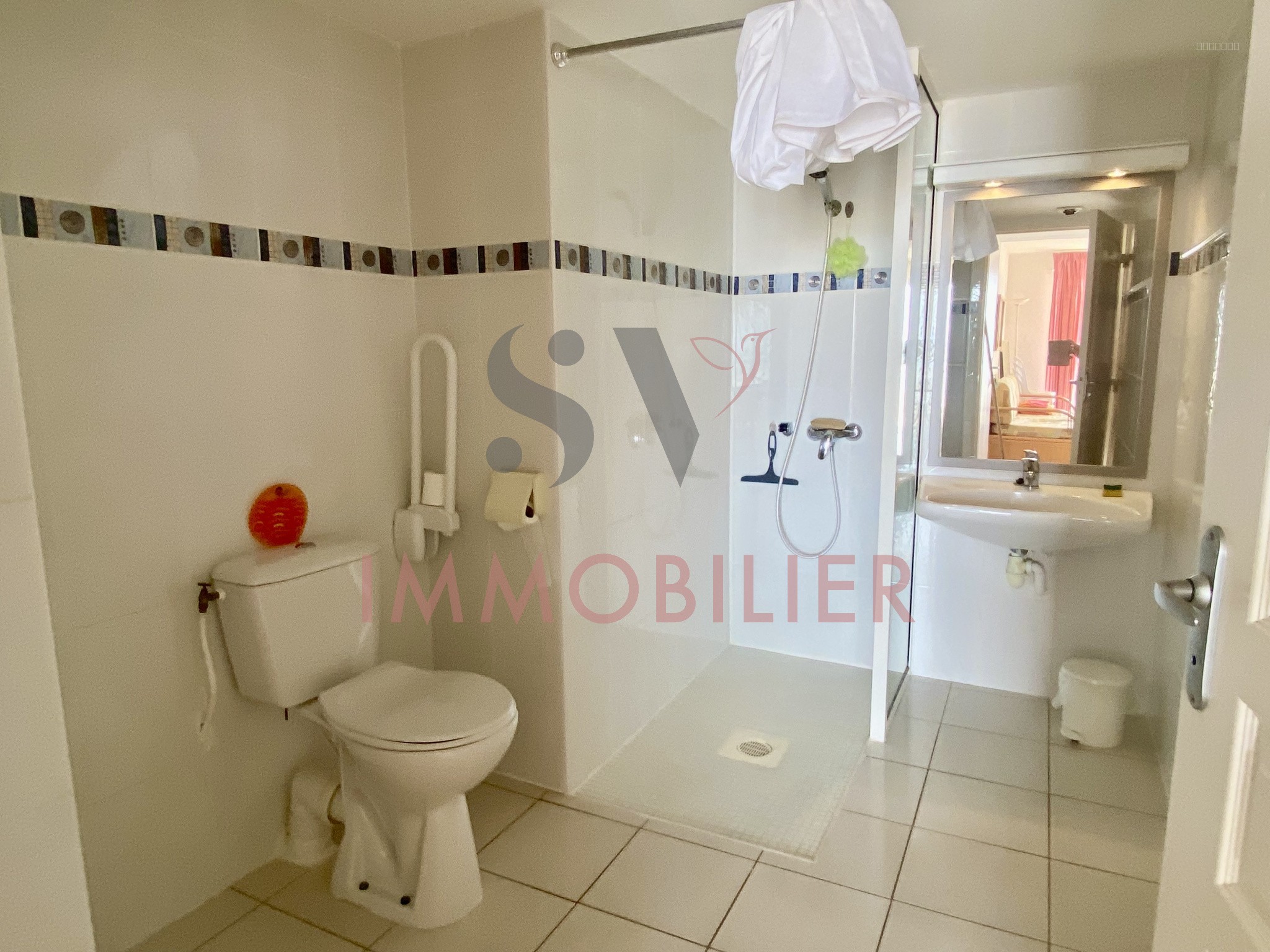 MAISON DE VILLE T5 AVEC TERRASSE TROPEZIENNE- VILLENEUVE LES BEZIERS — photo 9