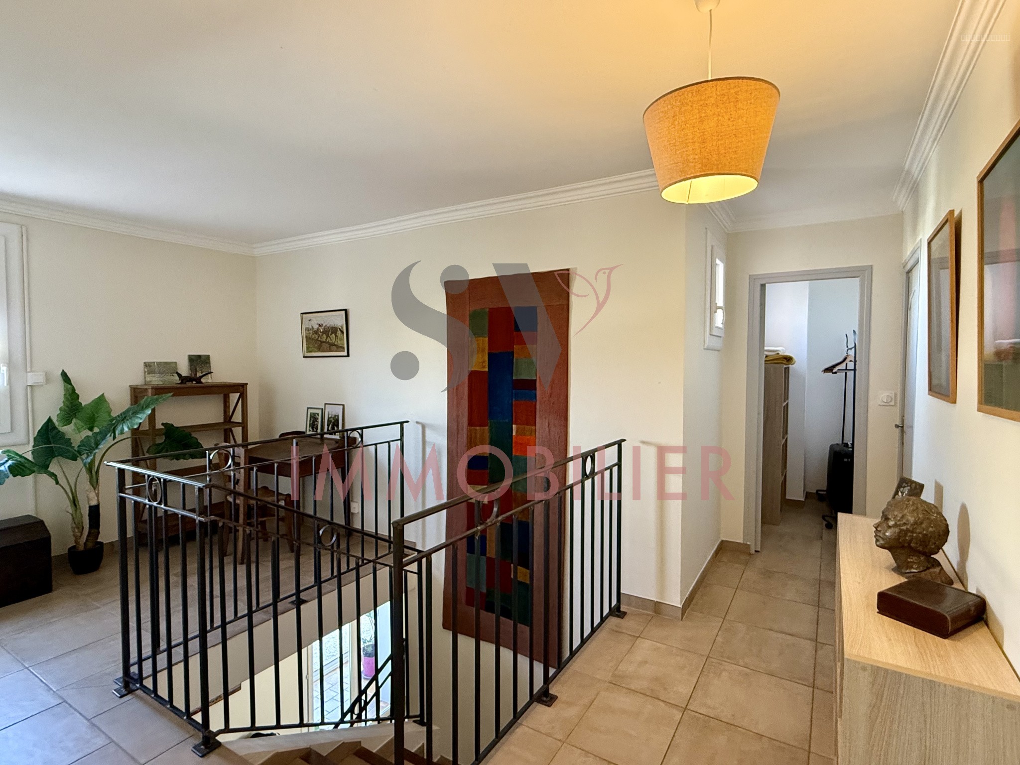 BEZIERS QUARTIER DES FLEURS - MAISON T4 GARAGE BEAUX VOLUMES — photo 7