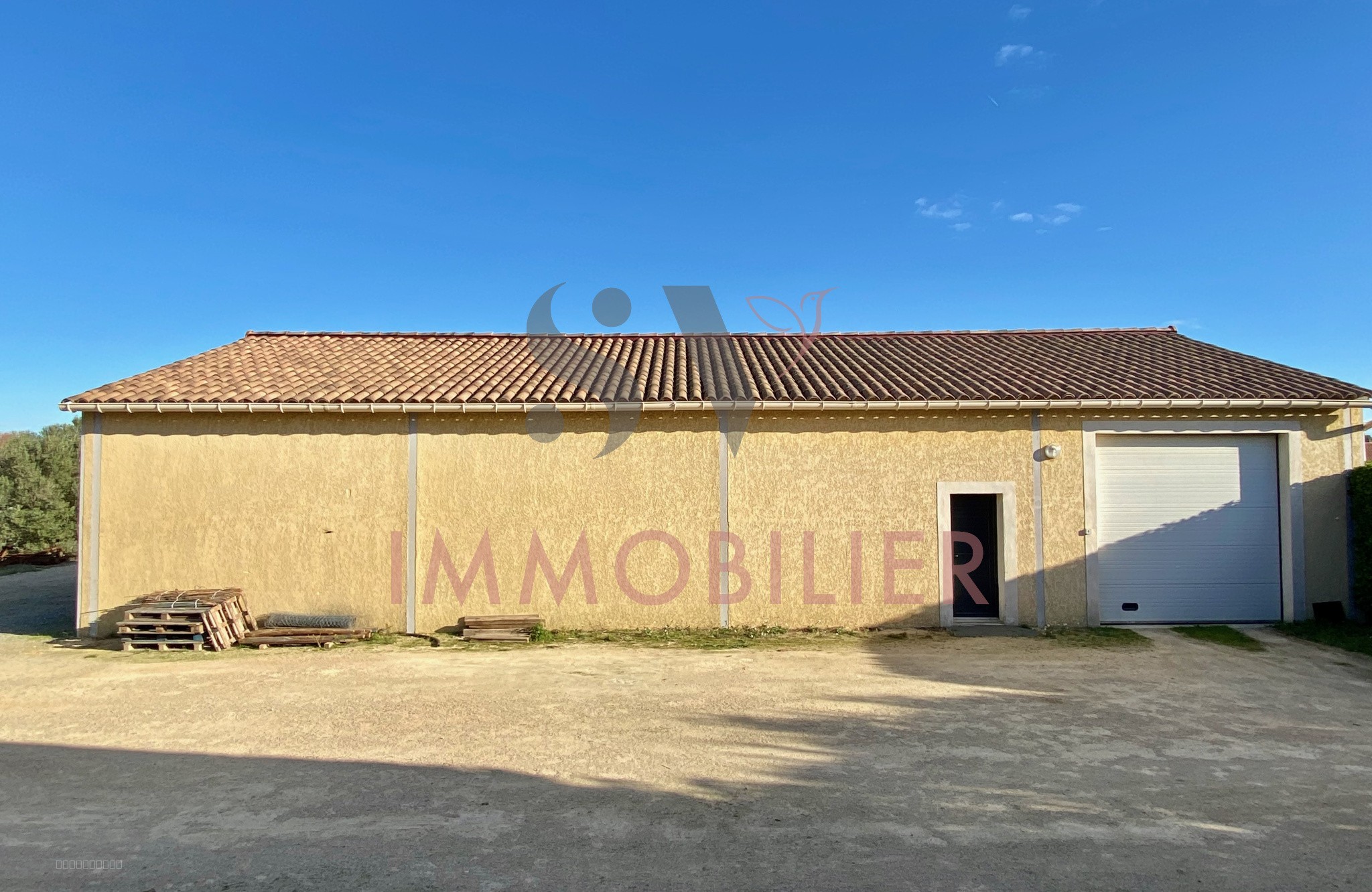 Propriété avec villa de plain-pied    Ensemble foncier rare — photo 16