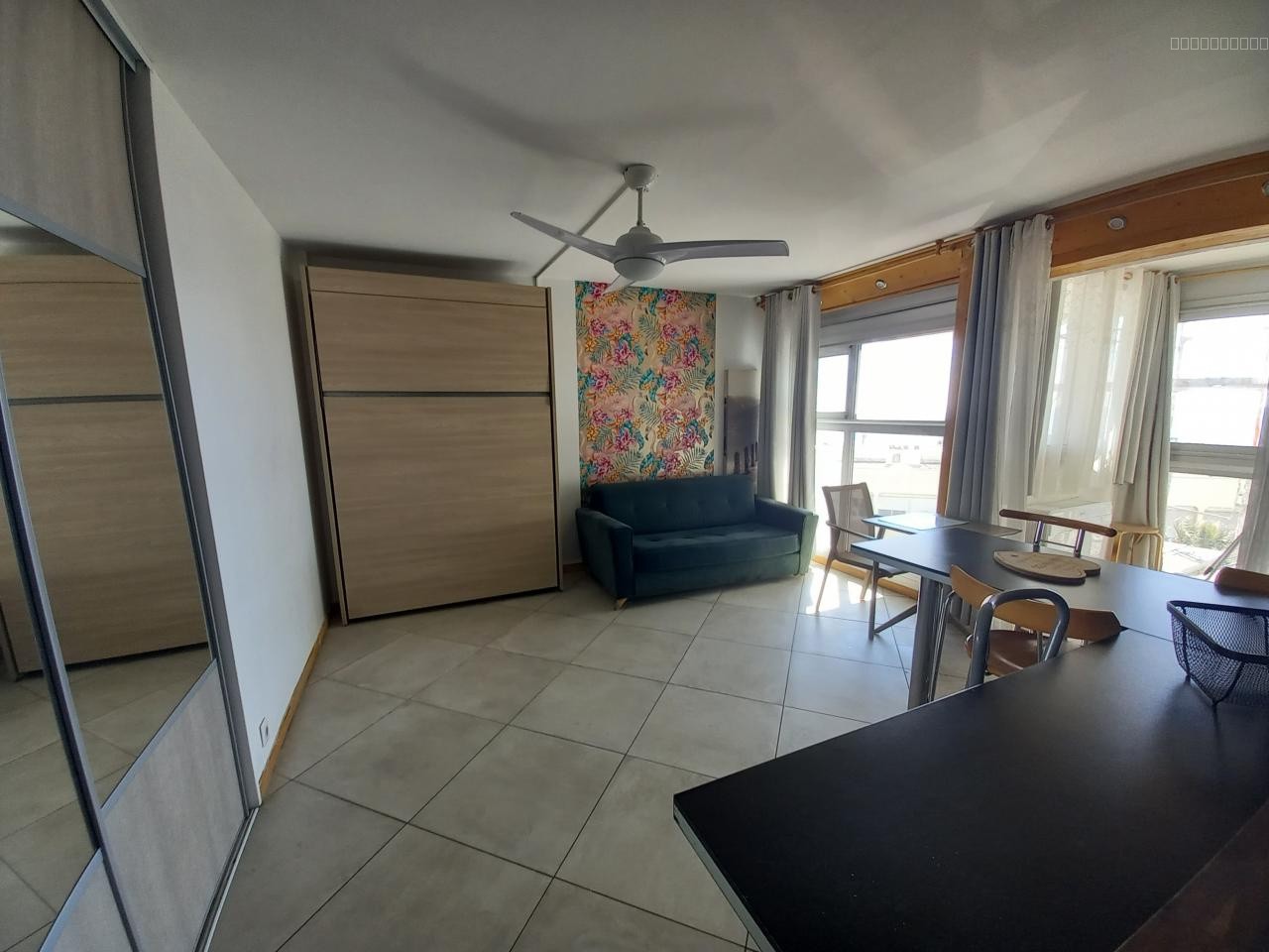 Beau T1 refait à neuf avec vue sur mer. — photo 3