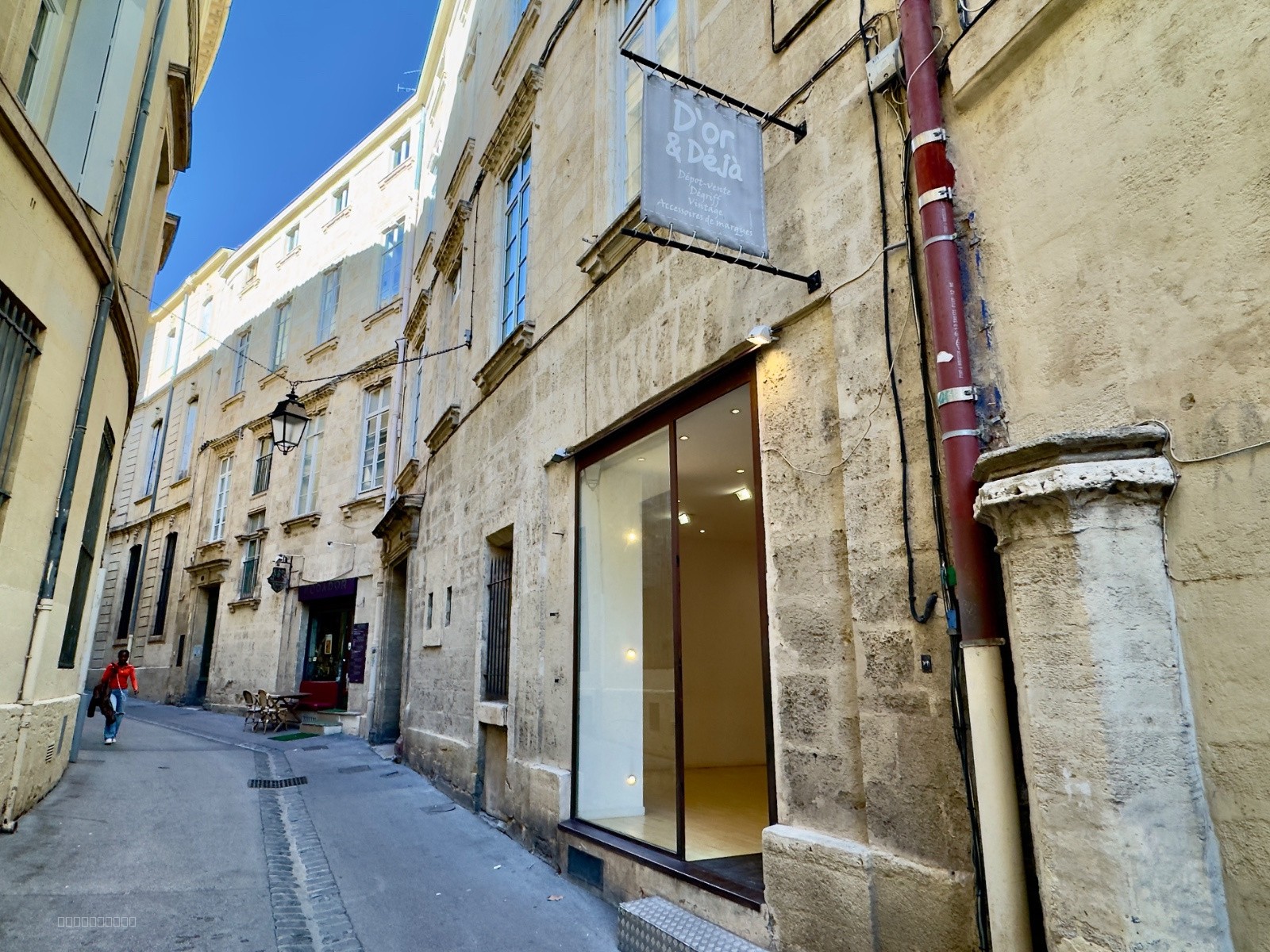 LOCAL PROFESSIONNEL — photo 2