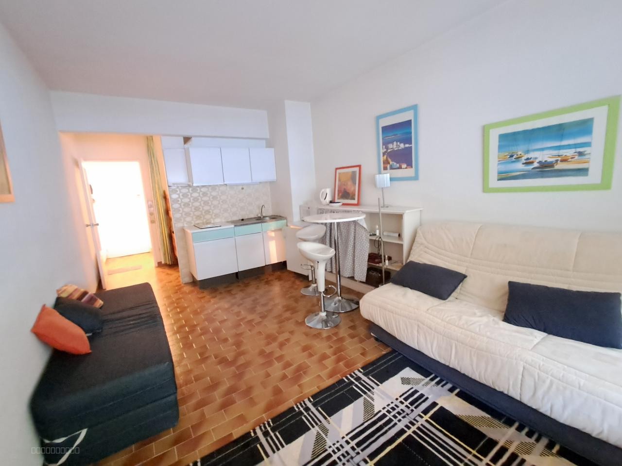 Studio cabine avec ascenseur et piscine. — photo 6