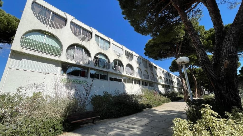 Appartement de type 2 traversant avec parking privatif. — photo 2