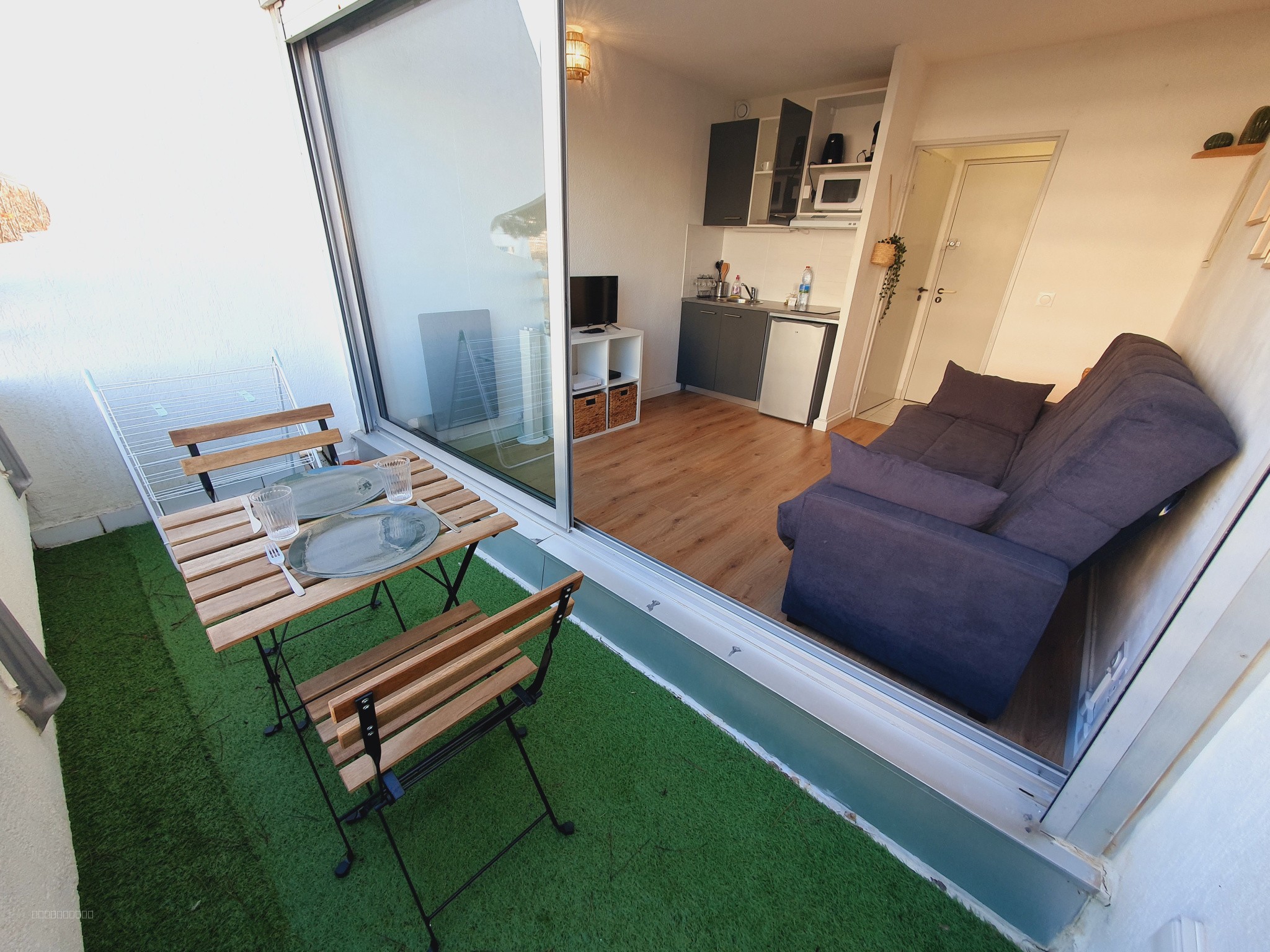 La Grande Motte Studio en 1ère ligne avec terrasse. — photo 2