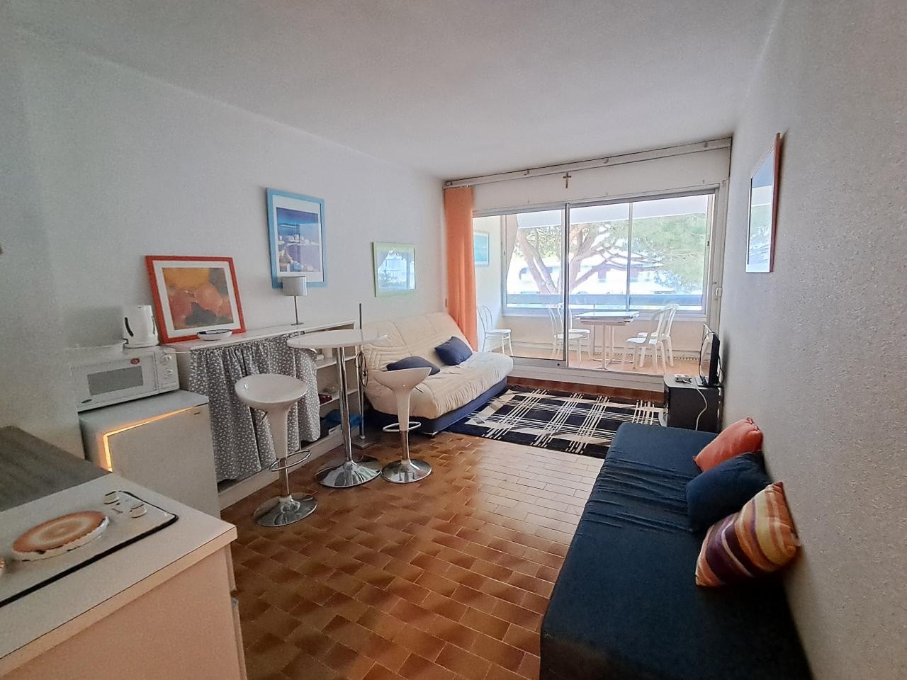 Studio cabine avec ascenseur et piscine. — photo 5