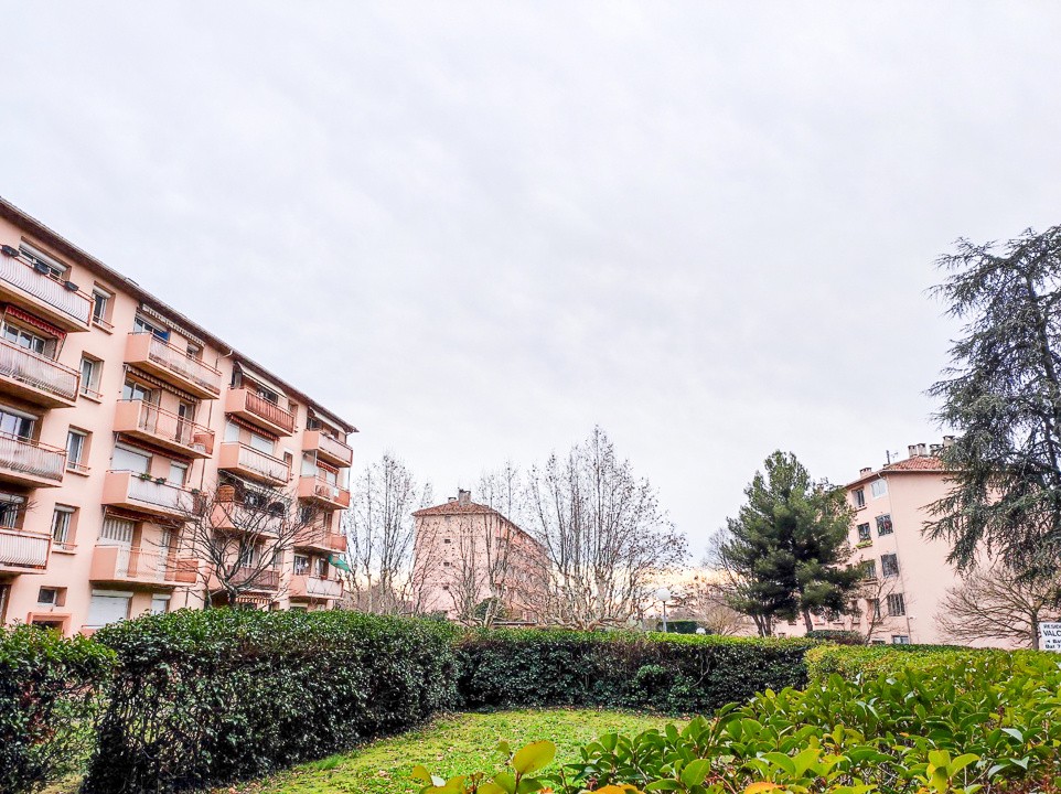 T3 Aix-Ouest rte de Galice — photo 6