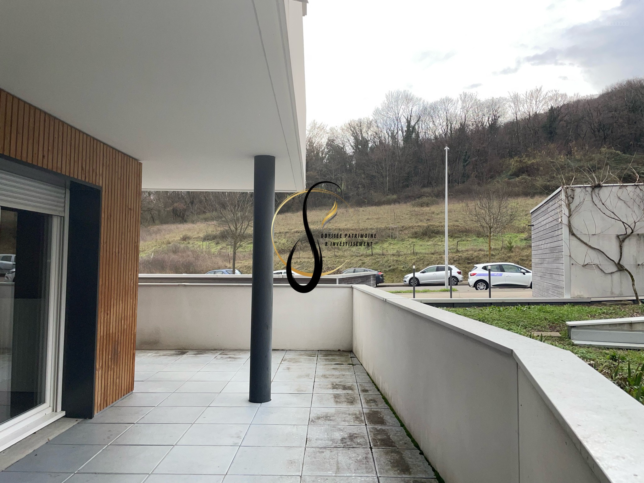 T2 récent 45 m2 avec terrasse exceptionnelle de 44 m2   Seyssins Village — photo 3