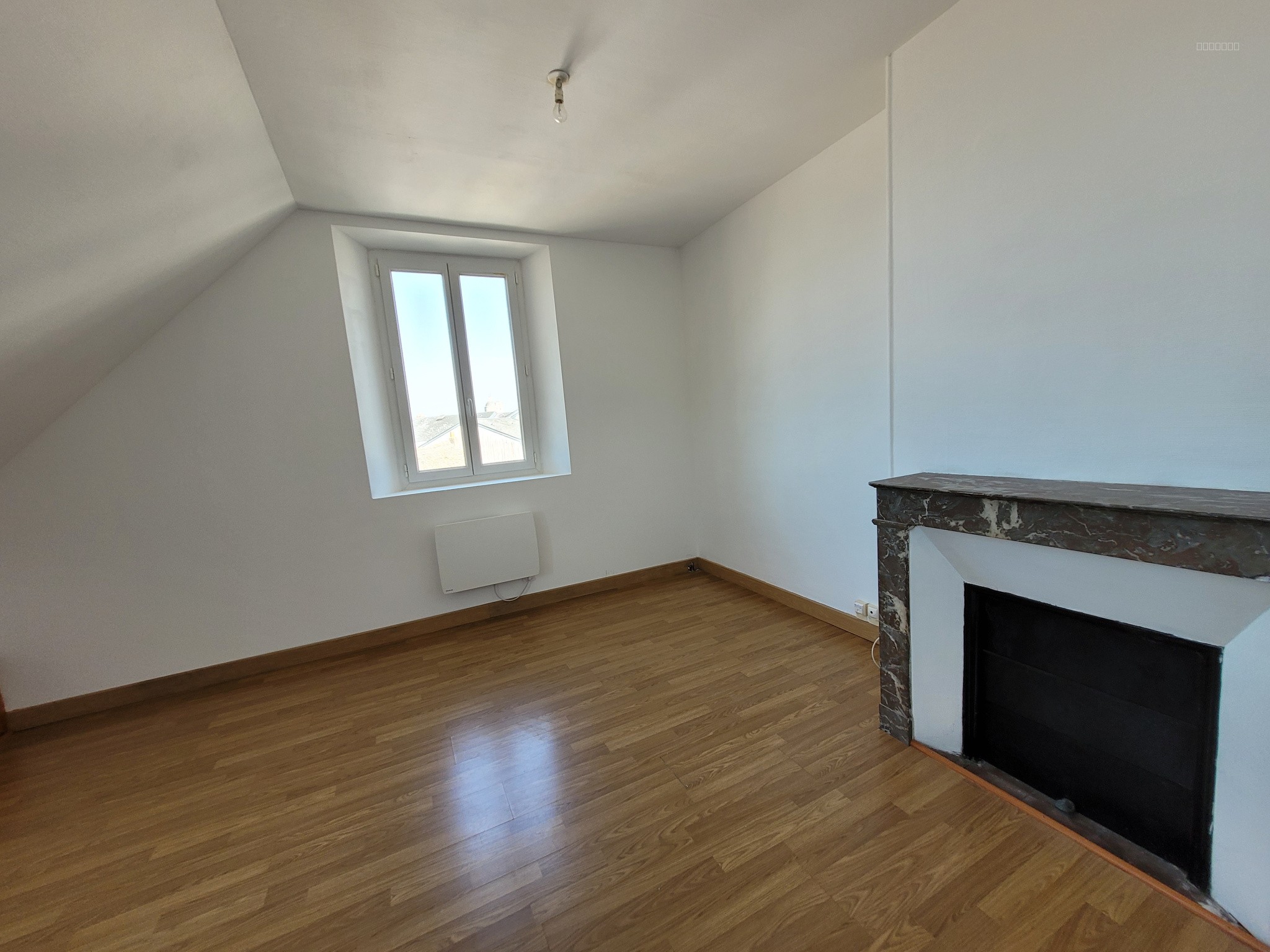 APPARTEMENT T3 - CENTRE VILLE AUNEAU — photo 7