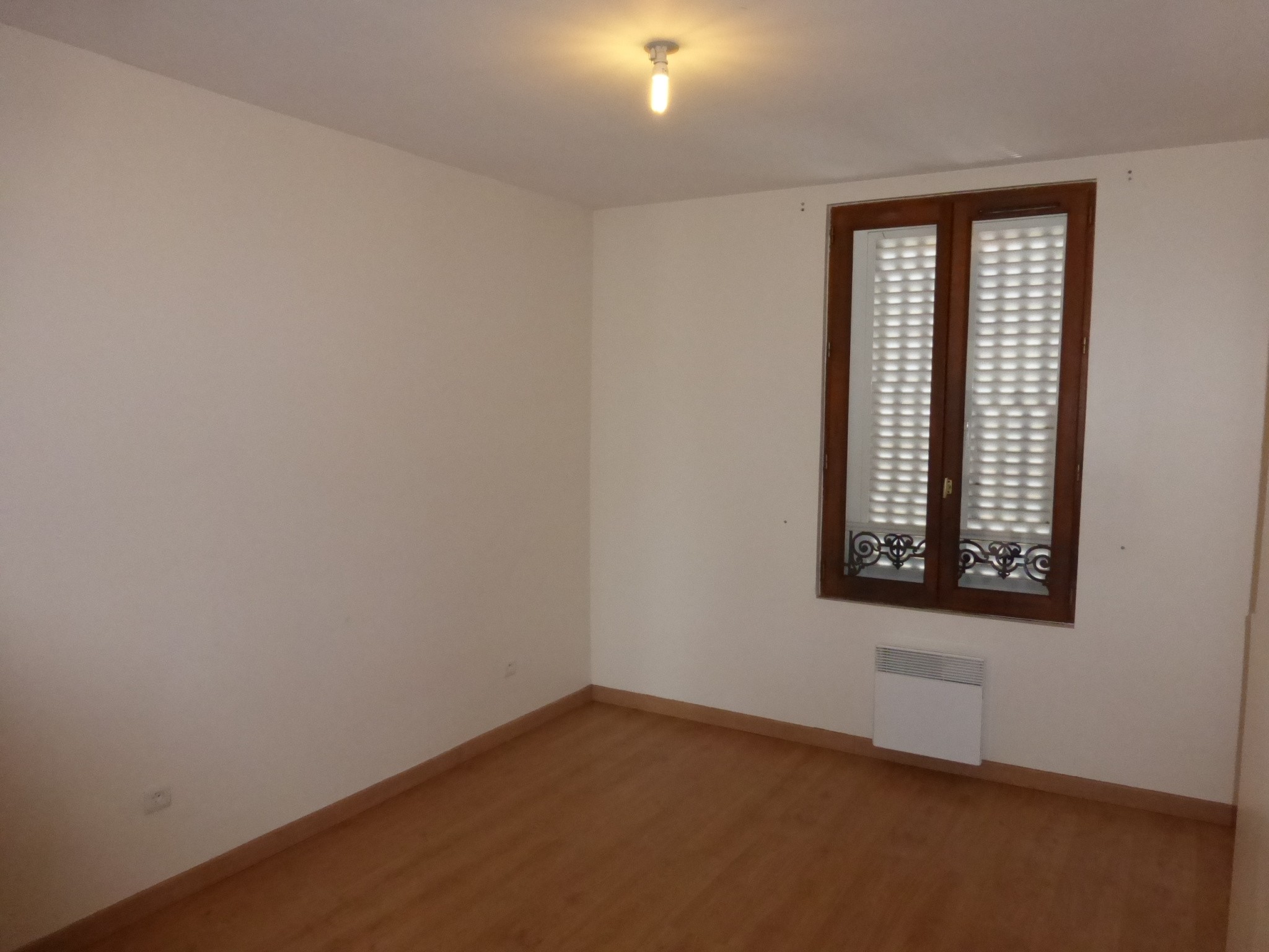 Appartement F3 - Centre-ville AUNEAU — photo 3