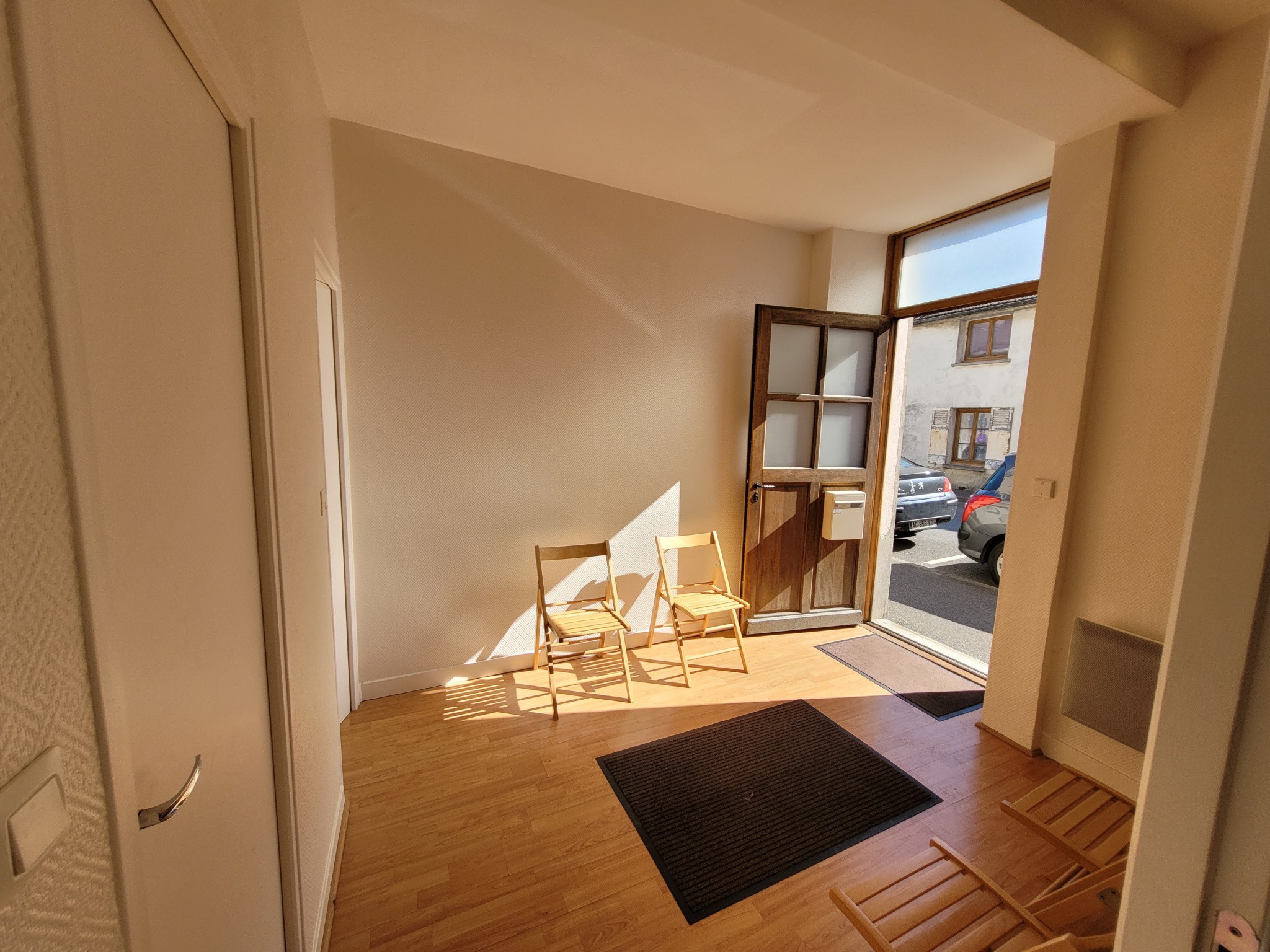 STUDIO REZ DE CHAUSSEE - CENTRE VILLE AUNEAU — photo 3