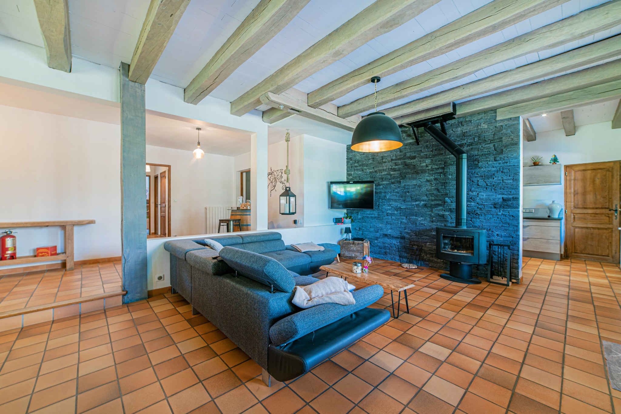 LOT-ET-GARONNE, sur la commune de BIAS, grange en pierres restaurée avec goût — photo 12