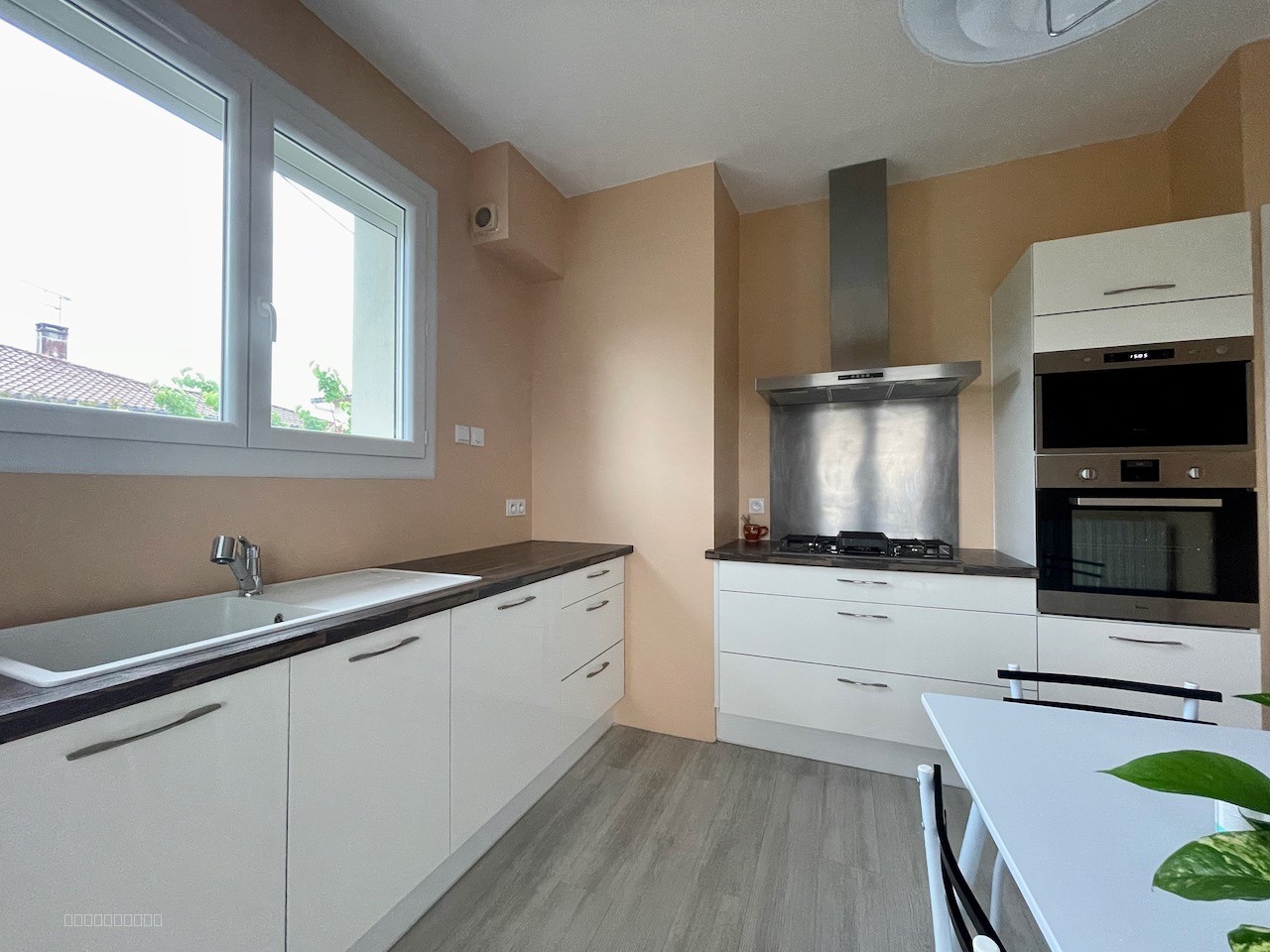 VILLENEUVE SUR LOT, Maison sur 2 niveaux proche des commerces à pieds — photo 4