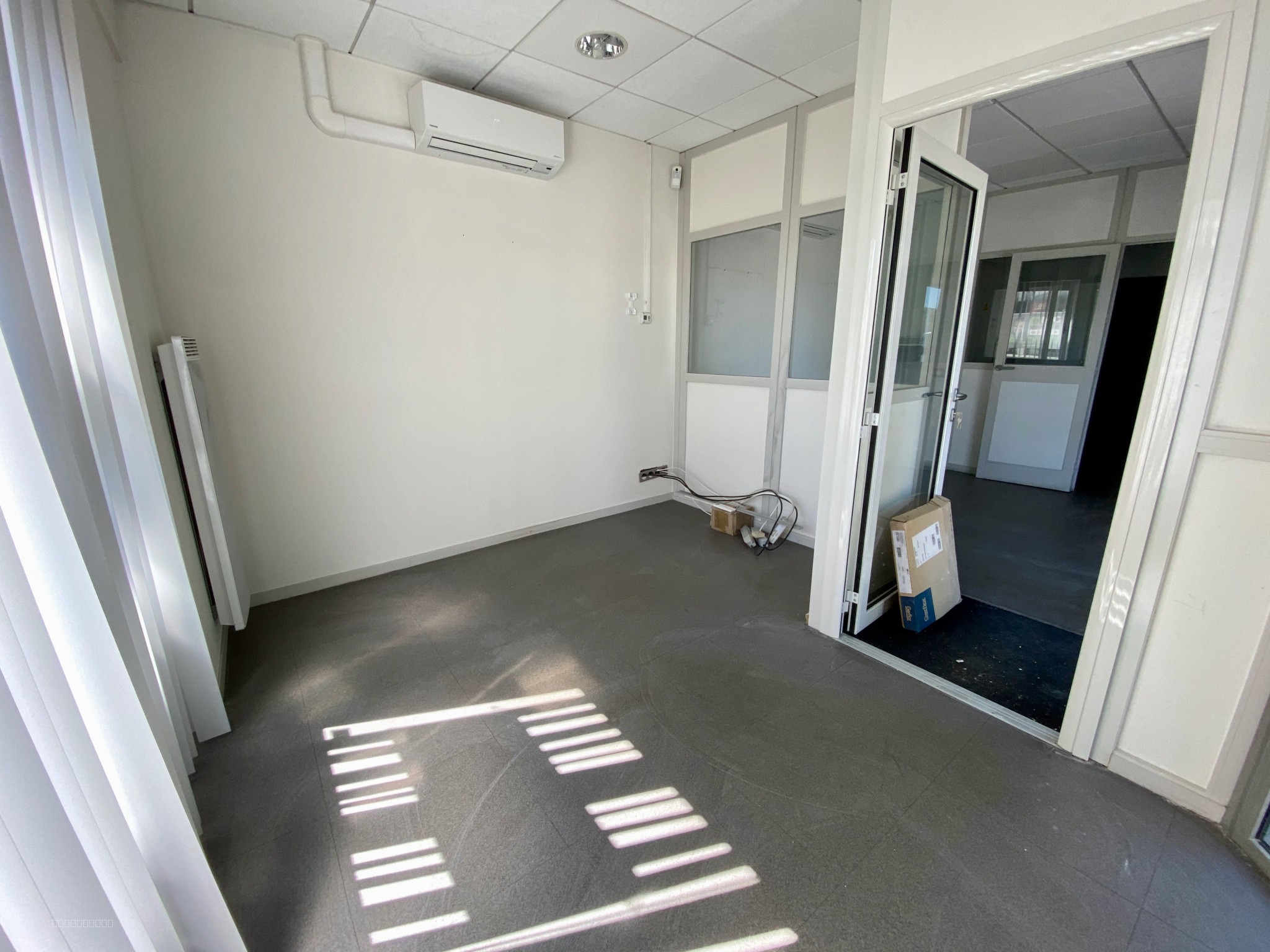 VILLENEUVE SUR LOT, maison de ville rénovée à proximité immédiate des commerces — photo 2