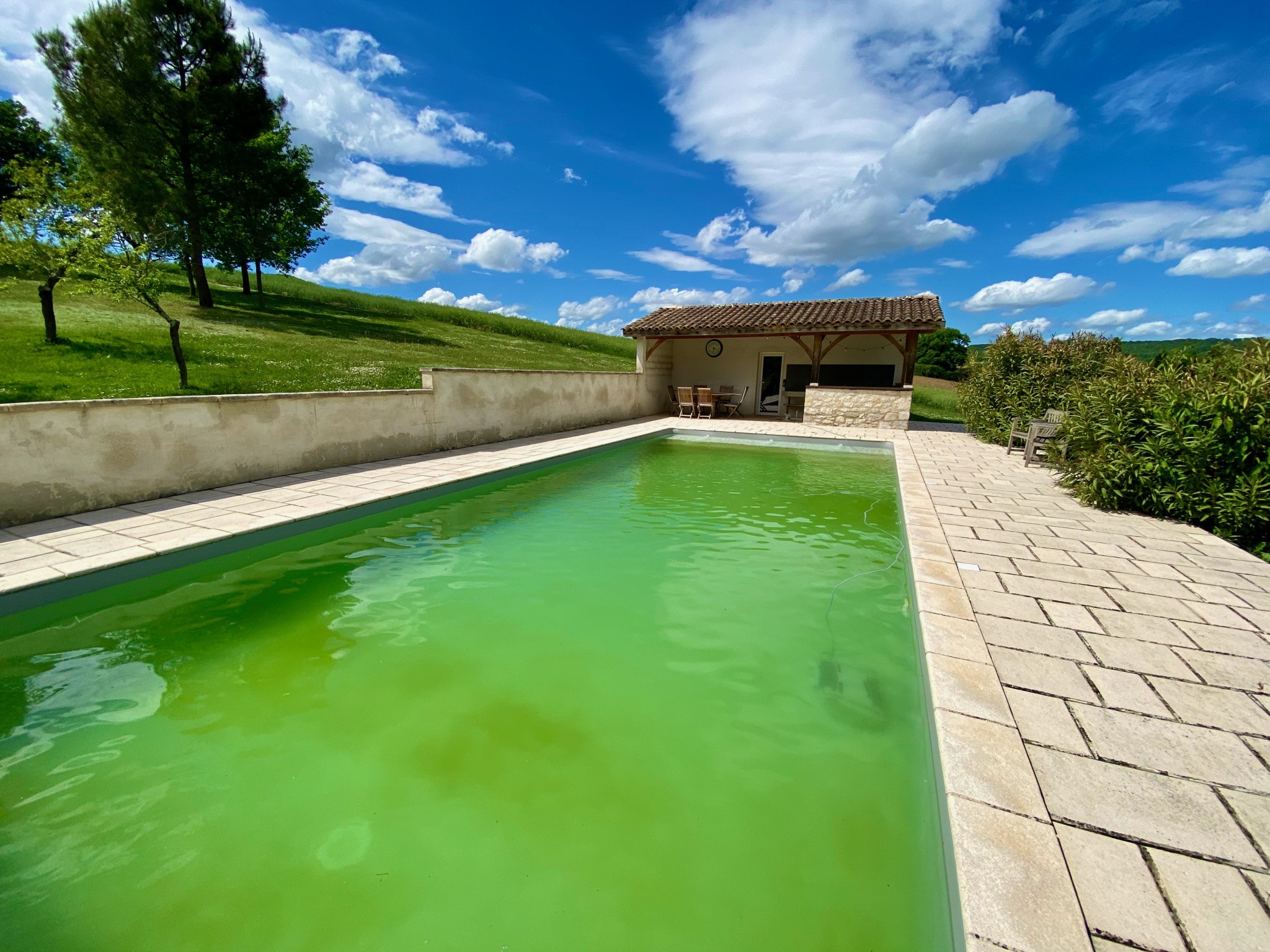 LOT ET GARONNE, PENNE D'AGENAIS Maison en pierres en campagne — photo 2