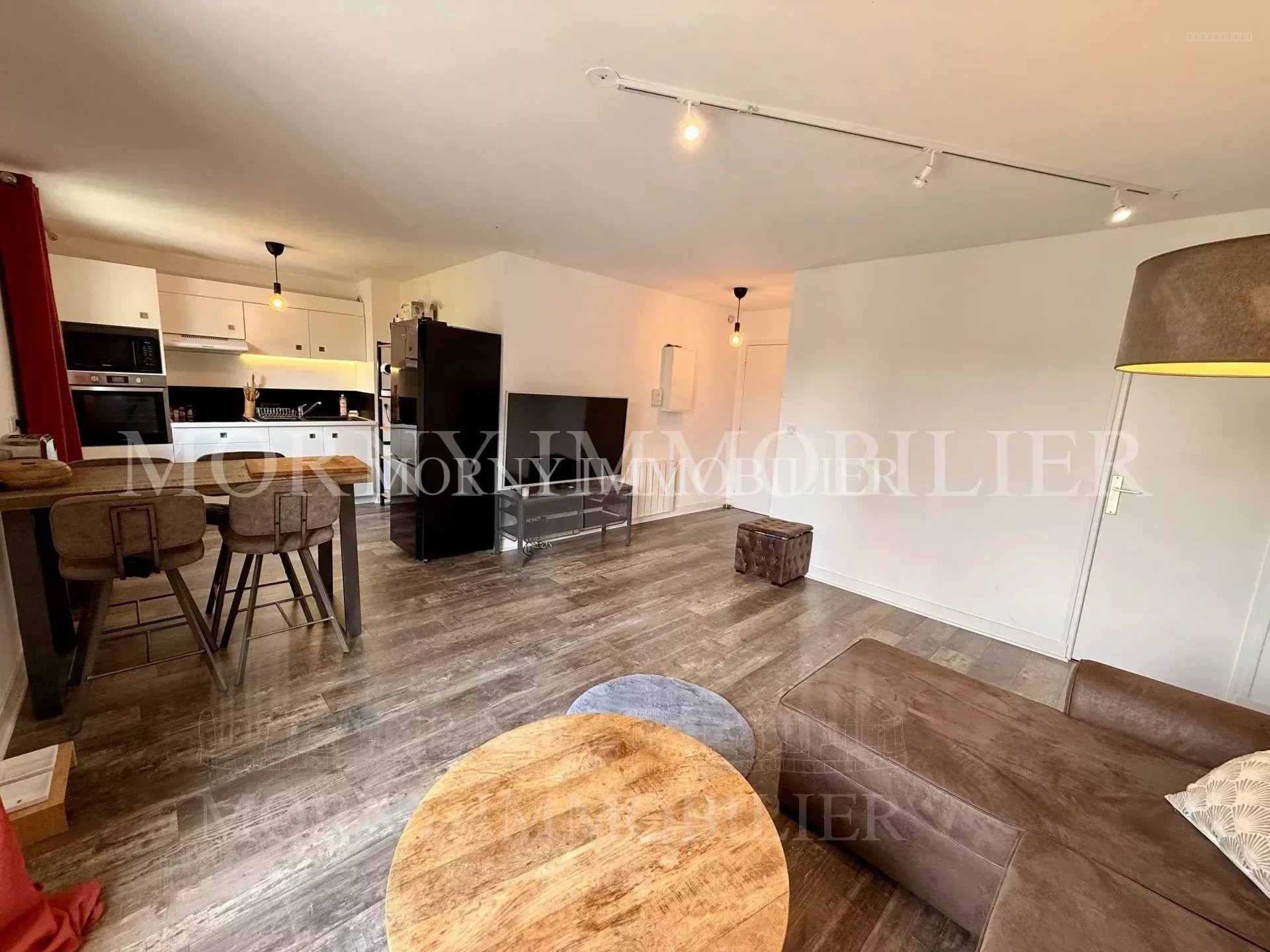 APPARTEMENT AVEC BALCON ET PARKING — photo 3