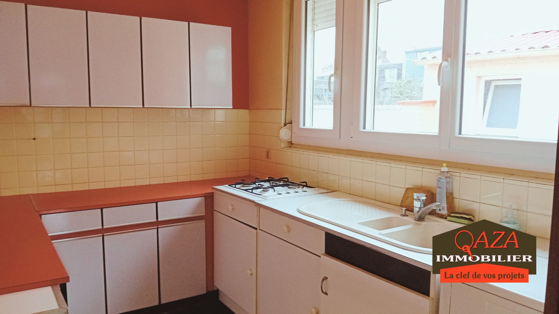 Maison ancienne double distribution au coeur du village — photo 3