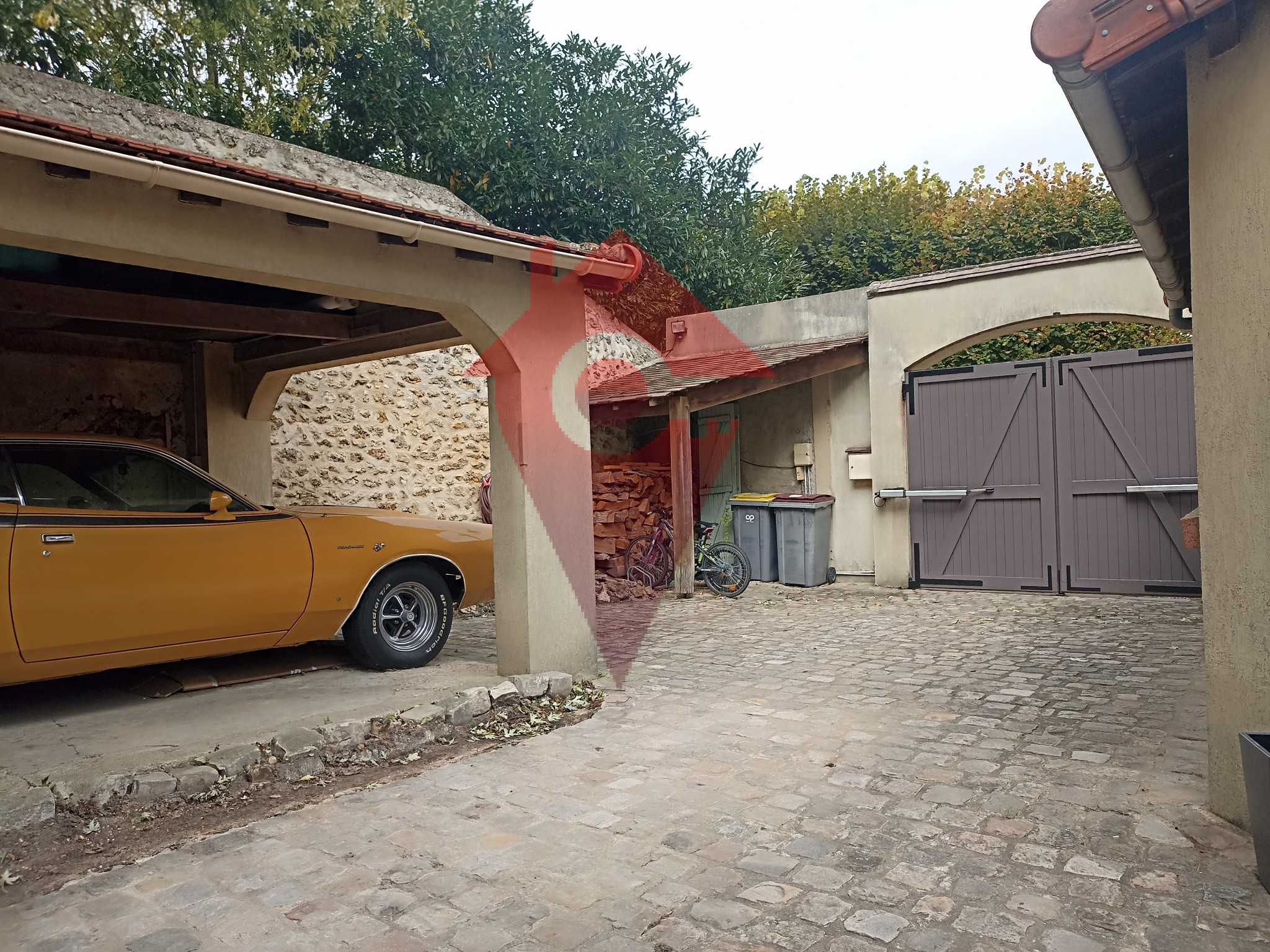 MAISON DE VILLAGE — photo 10