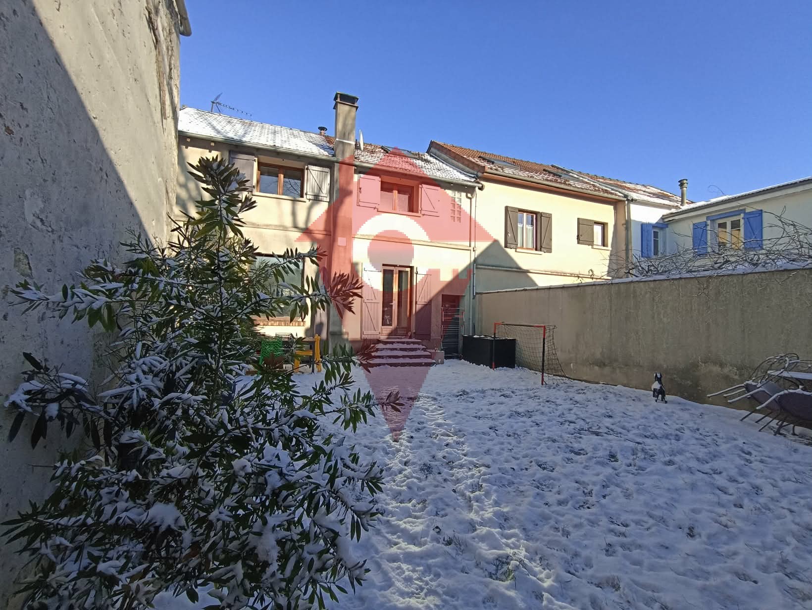 MAISON DE VILLAGE — photo 12