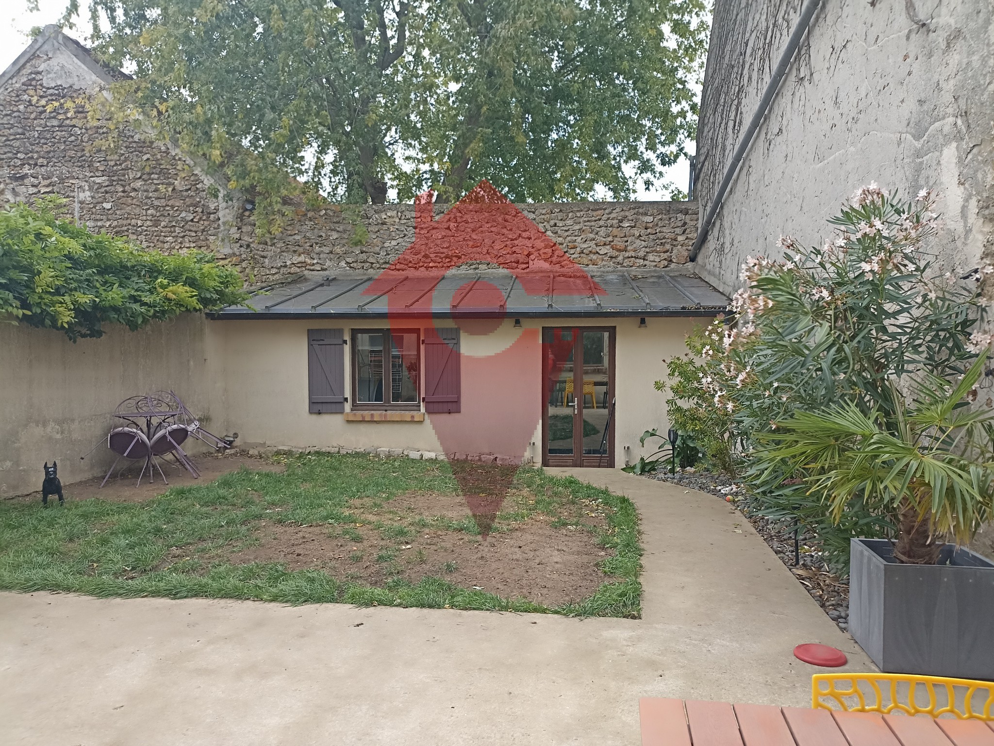 MAISON DE VILLAGE — photo 9