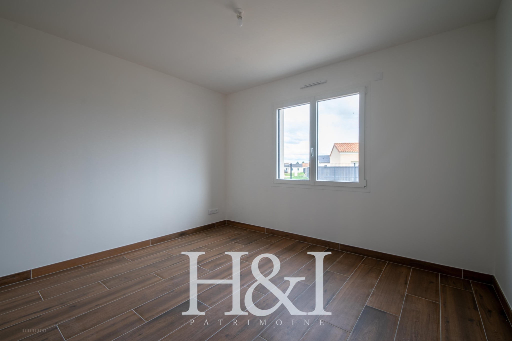 Maison 5 pièces - Neuville-de-Poitou — photo 10