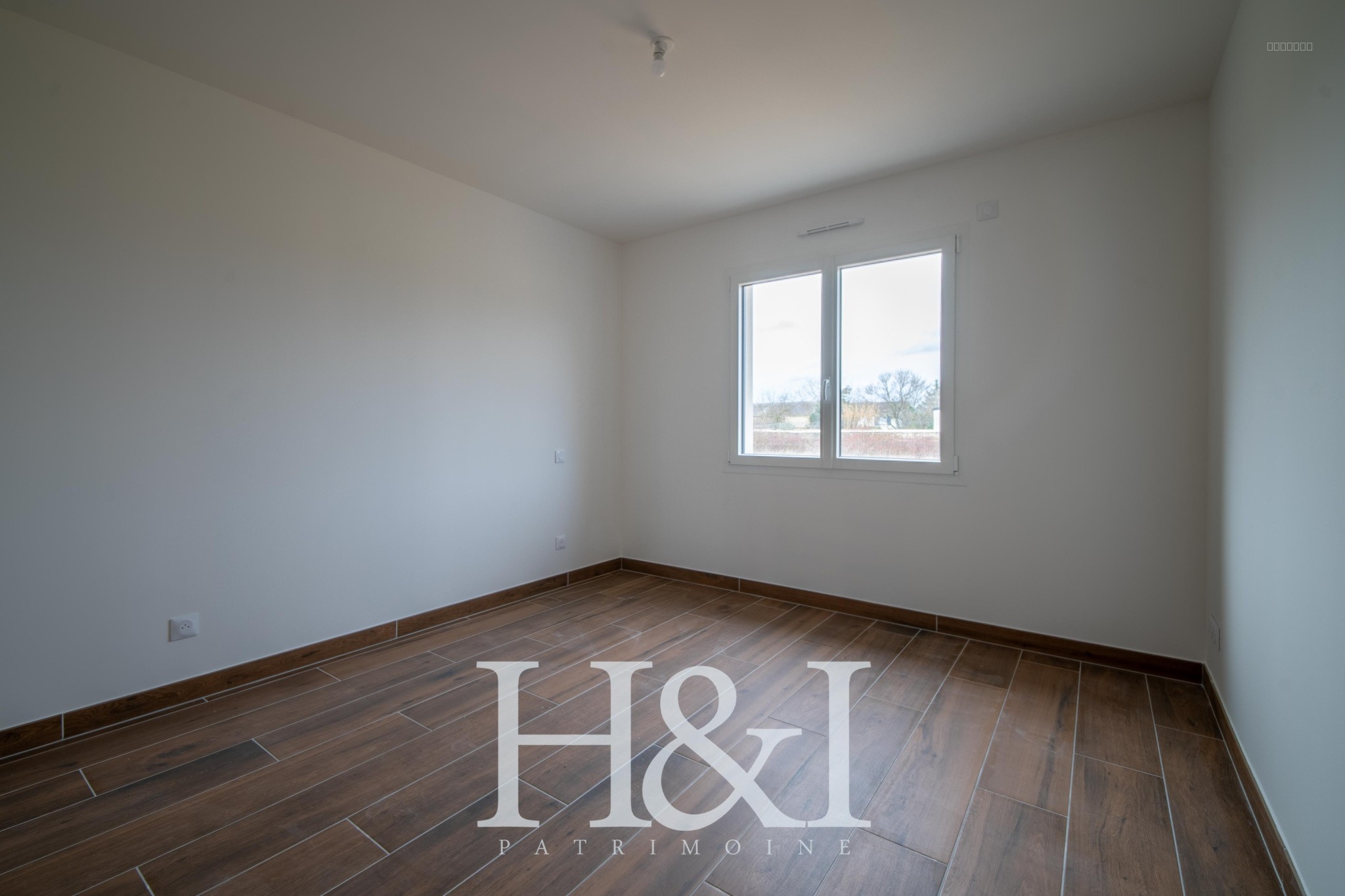 Maison 5 pièces - Neuville-de-Poitou — photo 9