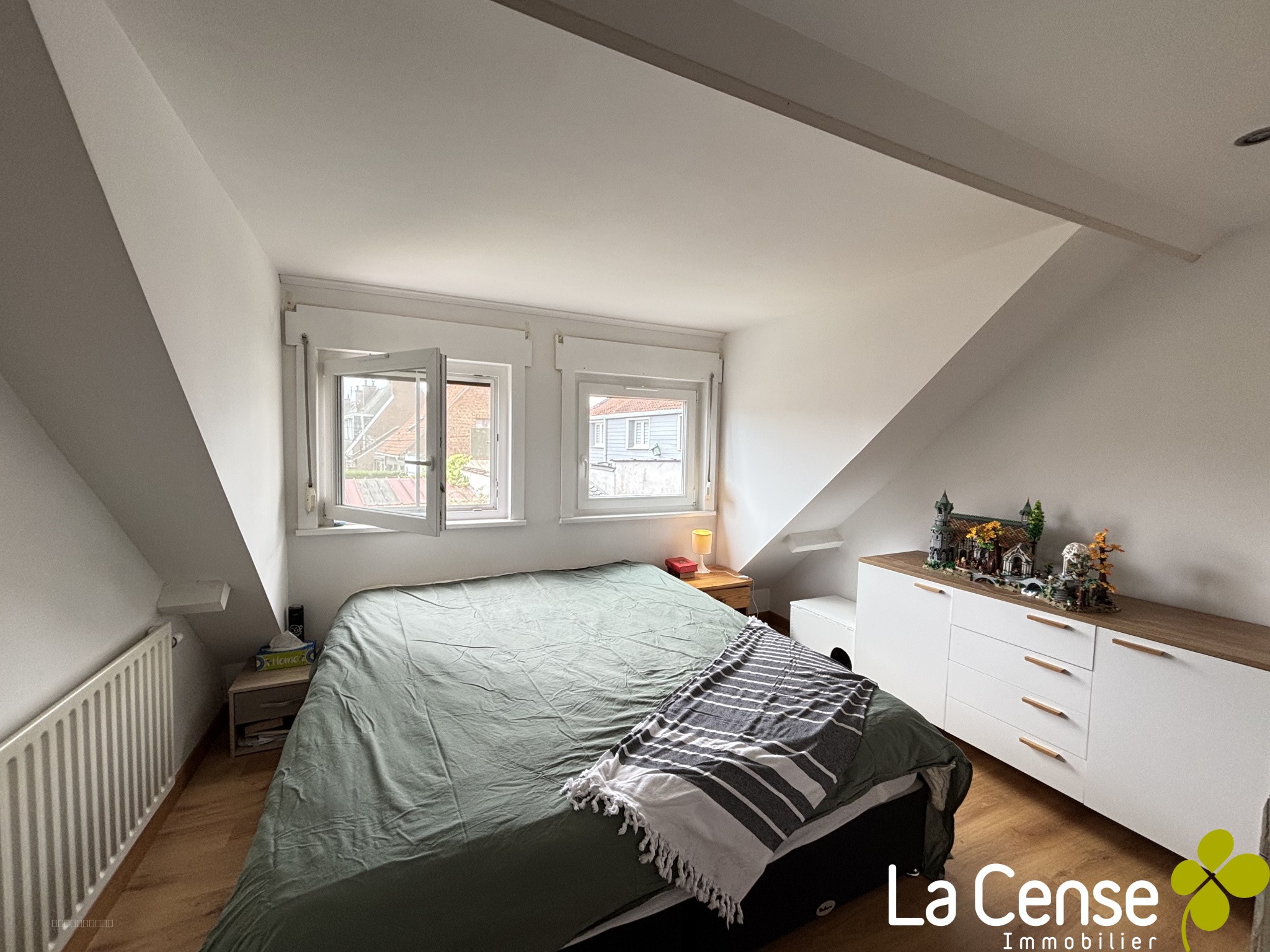 LEERS- Maison flamande 2 chambres et jardin — photo 4