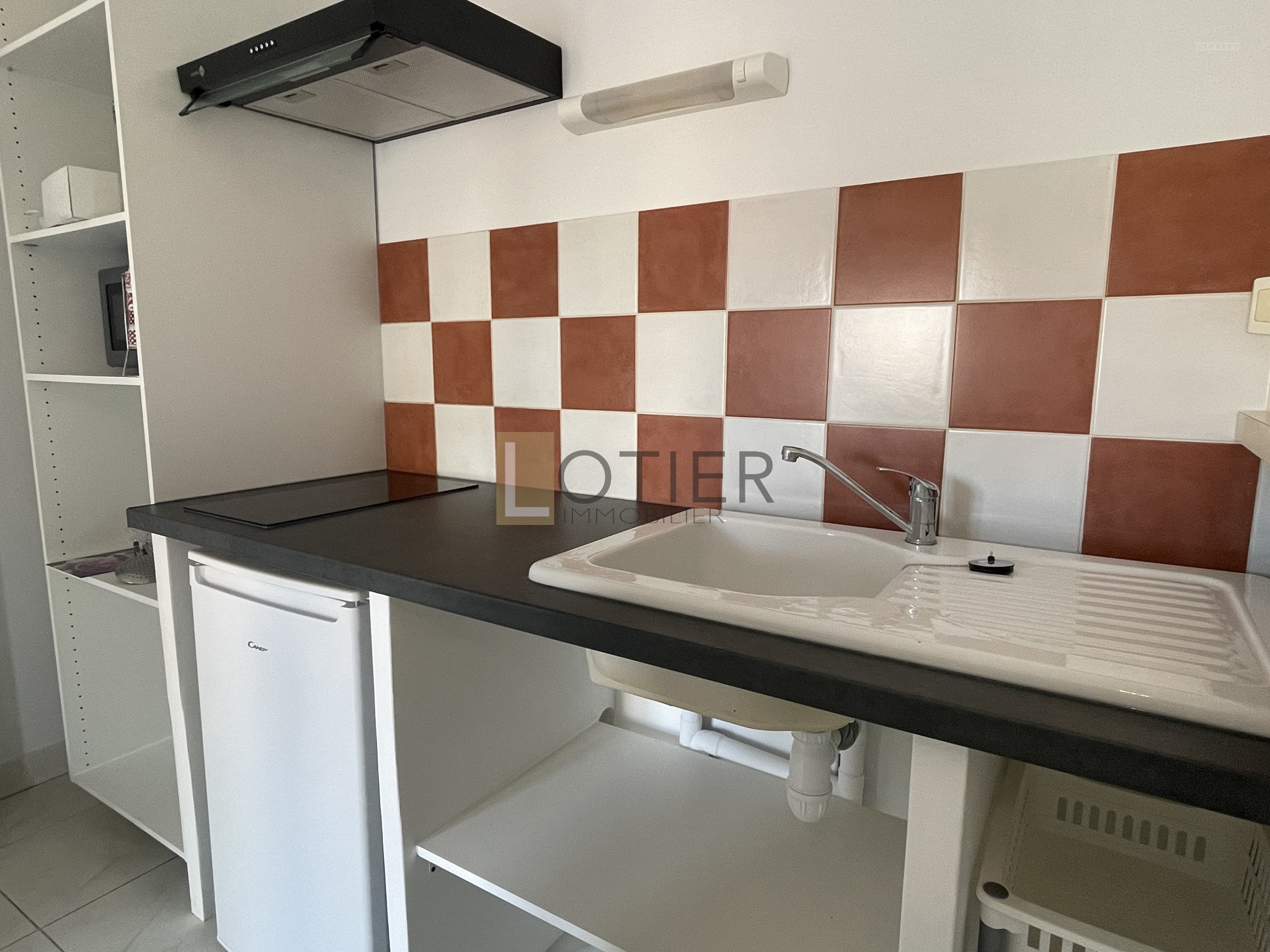 ALES maison des années 60 de 90 m2 avec jardin et parking 4 chambres — photo 3