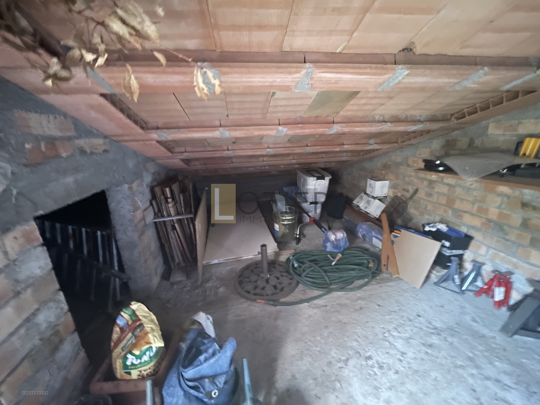 Immeuble avec 1 local commercial et 1 T4 — photo 12