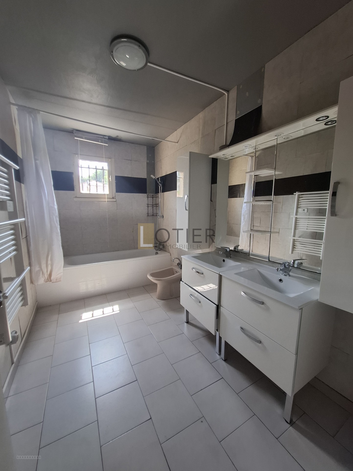 A VENDRE, BEZIERS (34) QUARTIER DE LA CROUZETTE   MAISON T7 — photo 10