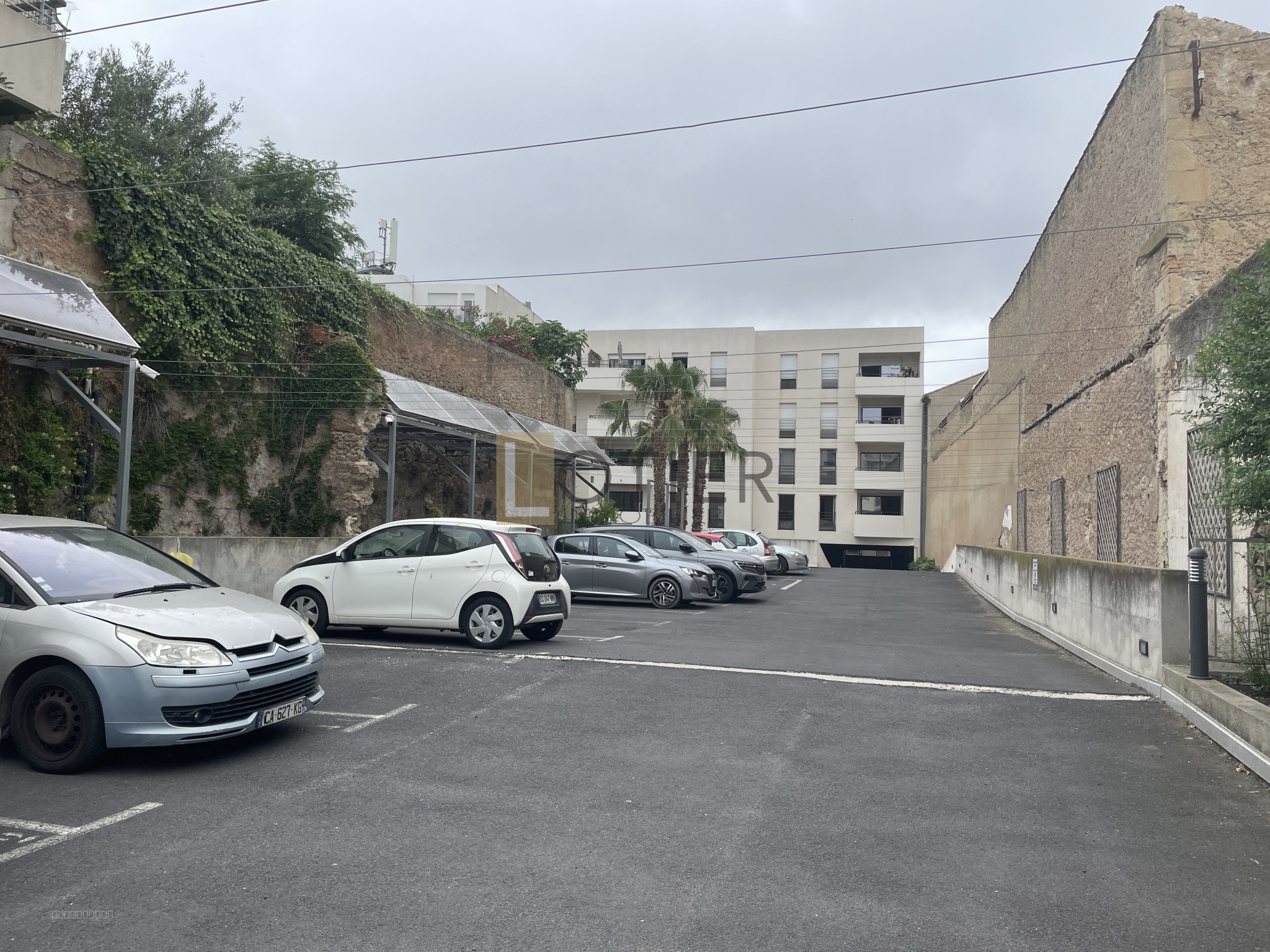 A LOUER, BEZIERS QUARTIER POLYGONE (34)   DANS RESIDENCE SECURISEE   T2 AVEC LOGGIA ET PLACE DE PARKING PRIVAT — photo 2