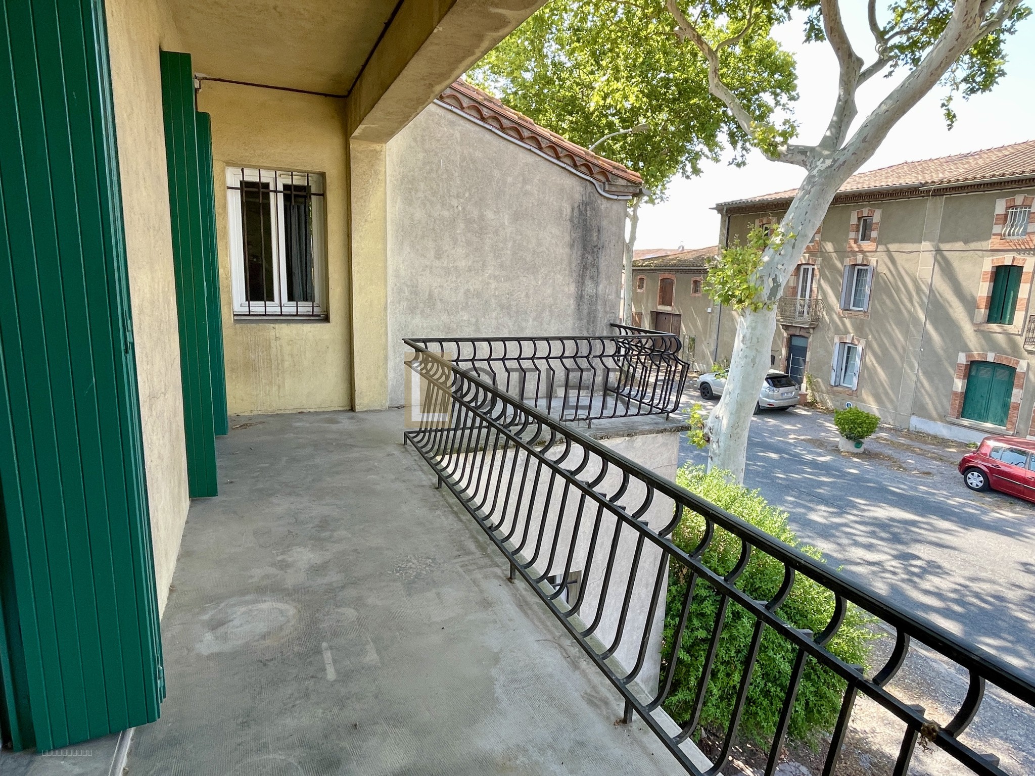 Maison de village avec garage — photo 18