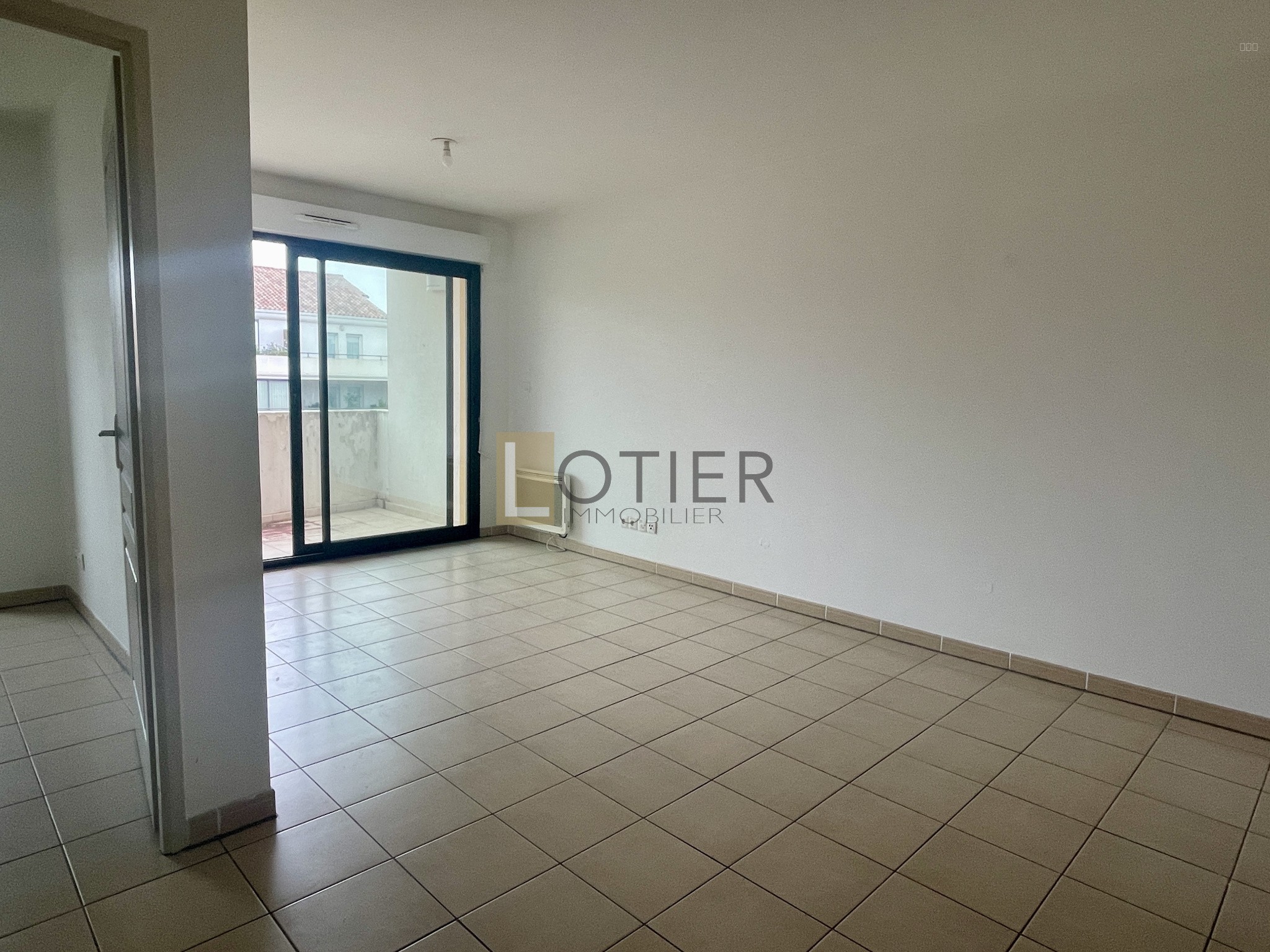 A LOUER, BEZIERS QUARTIER POLYGONE (34)   DANS RESIDENCE SECURISEE   T2 AVEC LOGGIA ET PLACE DE PARKING PRIVAT — photo 5