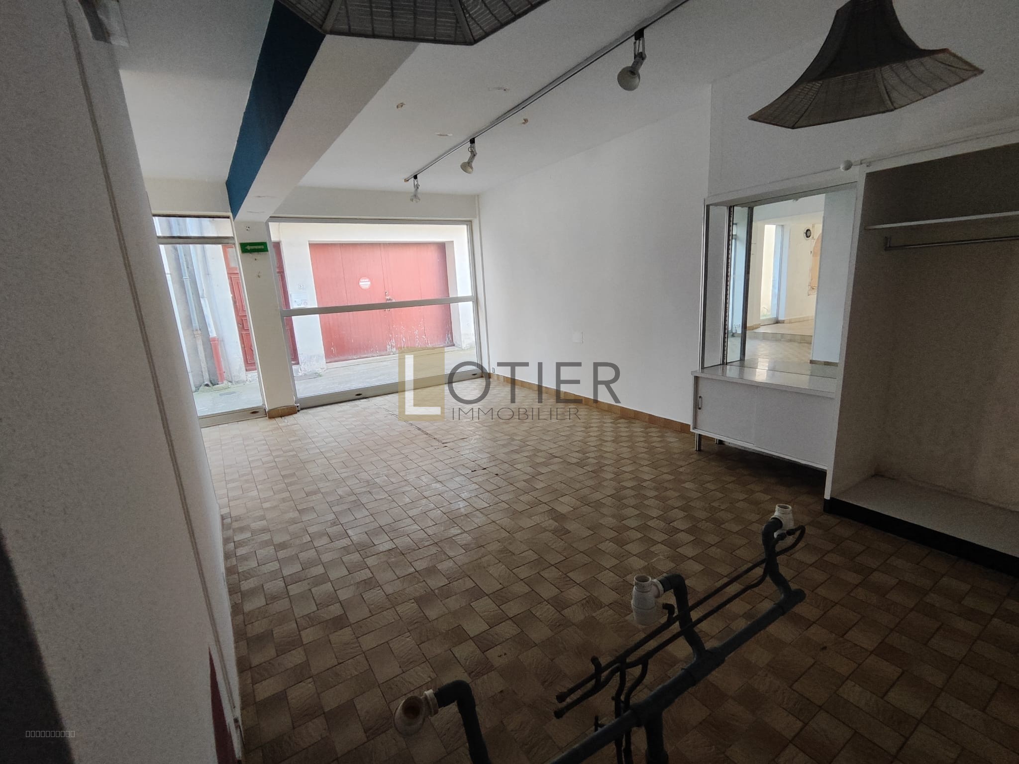 Local Commercial 84m2 tout commerce — photo 4