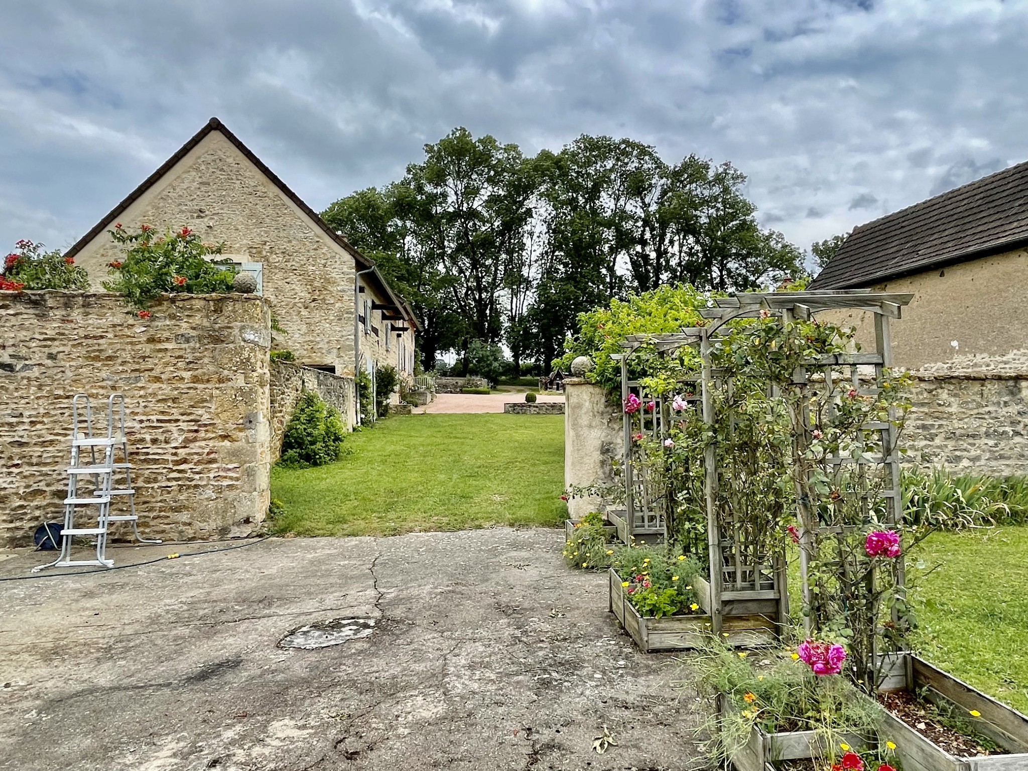 Magnifique corps de ferme, Paray-Le-Monial — photo 6