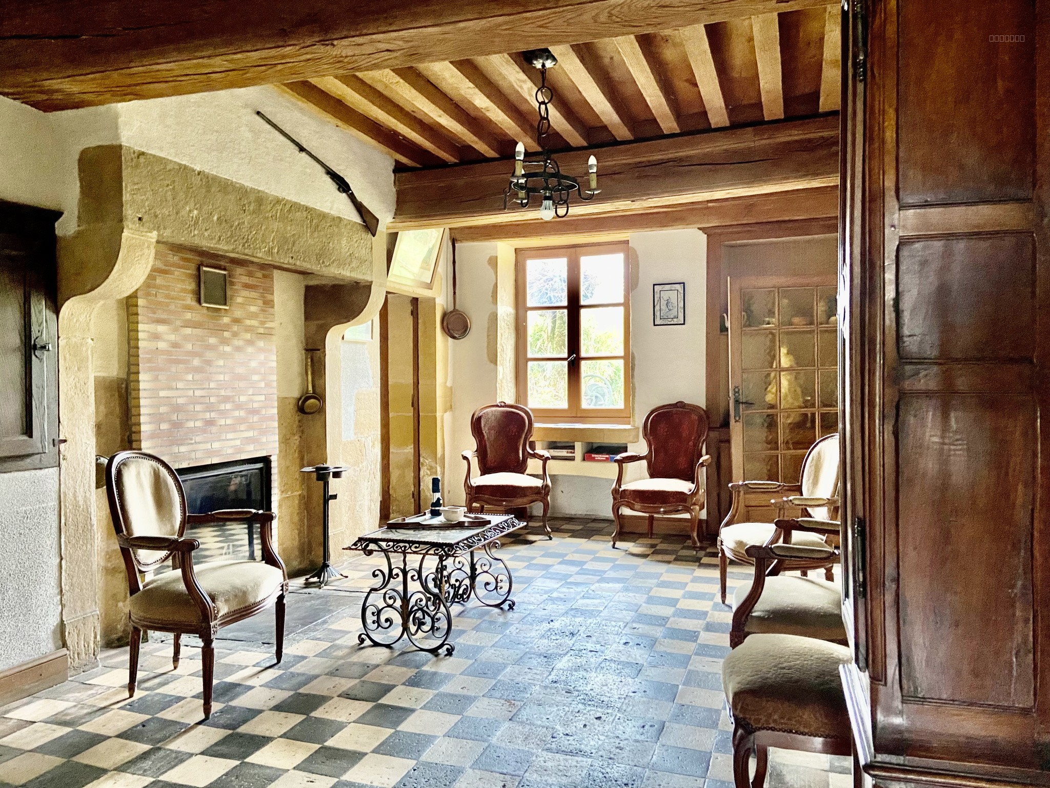 PROPRIETE DE CARACTERE — photo 3