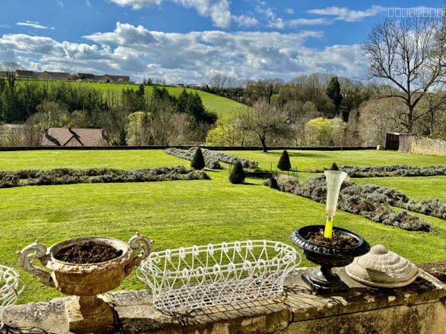 Château du XVII avec dépendances sur 1,1 ha — photo 3