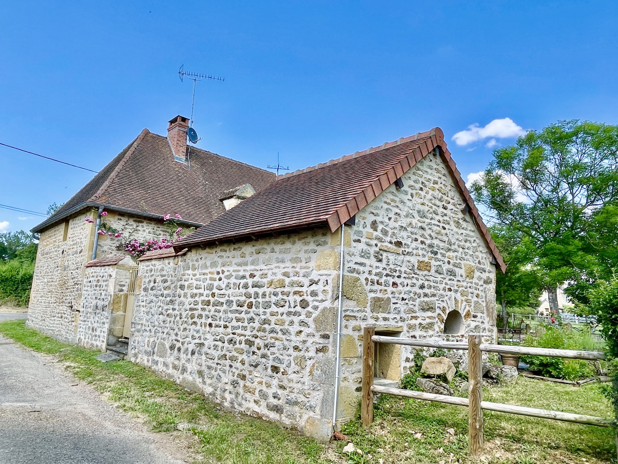 Très charmante maison de pierre du XVIII — photo 2
