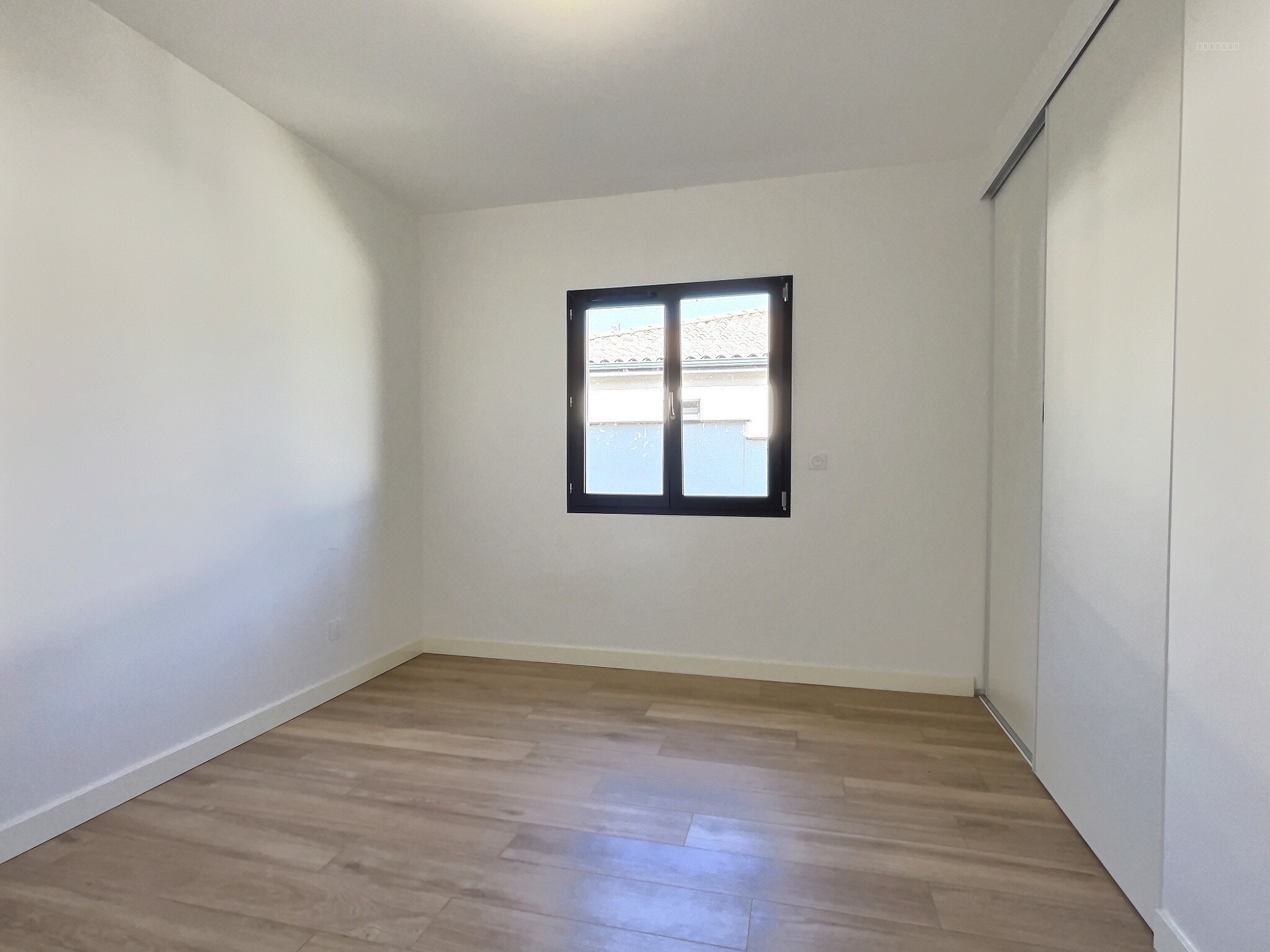 Villa contemporaine de type 6/7 de plain-pied — photo 15