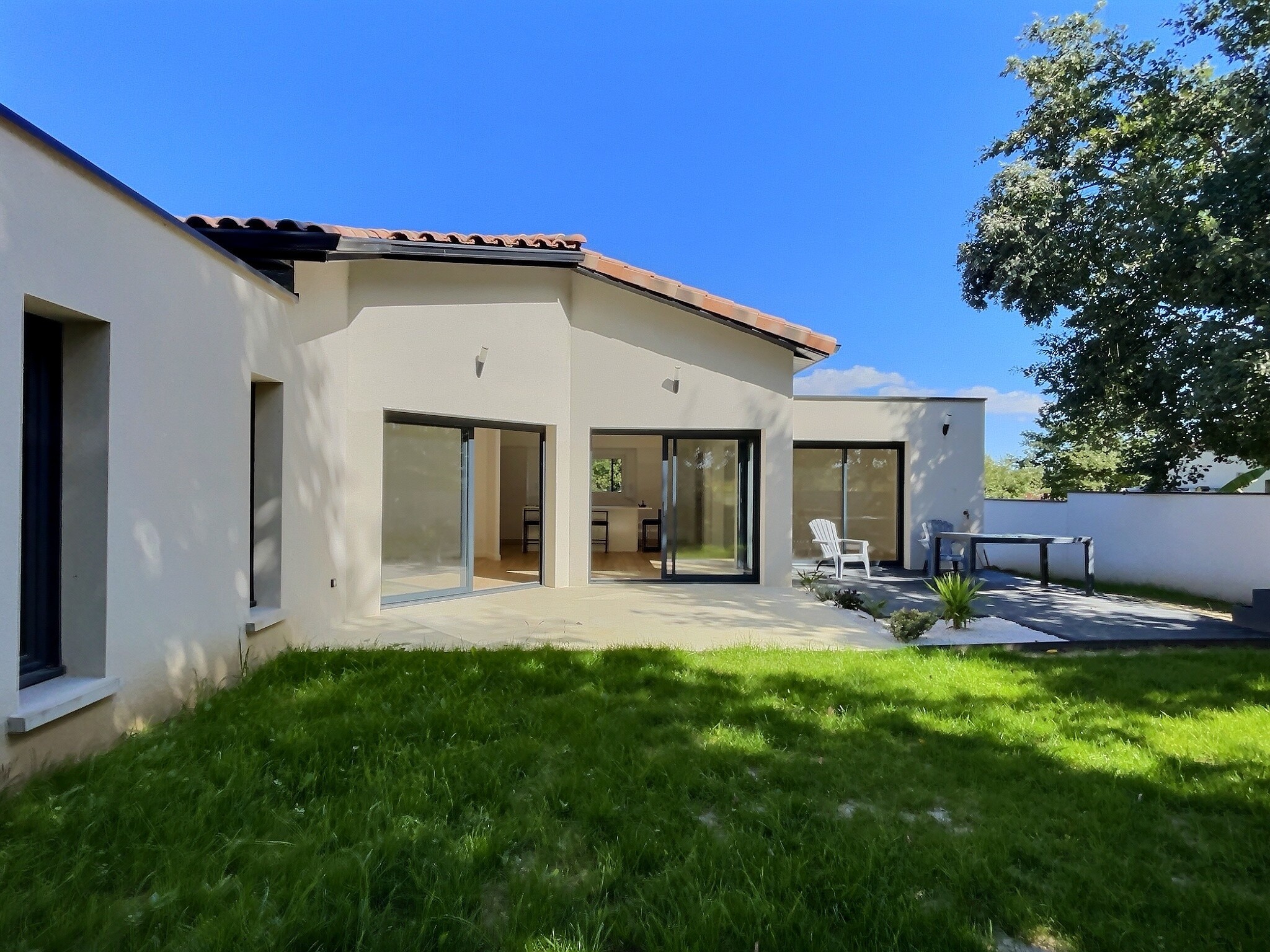 Villa contemporaine de type 6/7 de plain-pied — photo 19