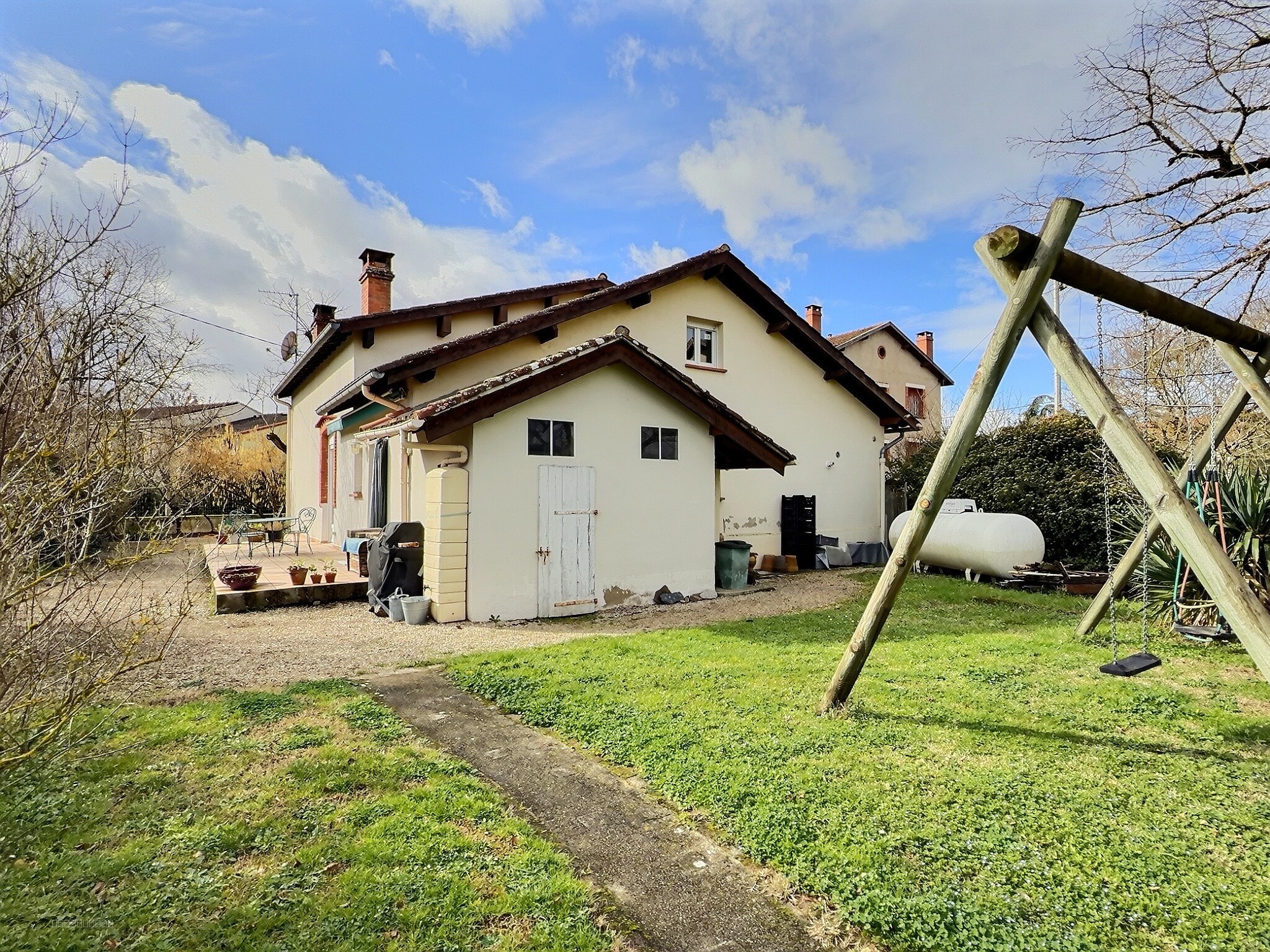 Maison de caractère de type 7 avec jardin, garage et proche du centre-ville — photo 18